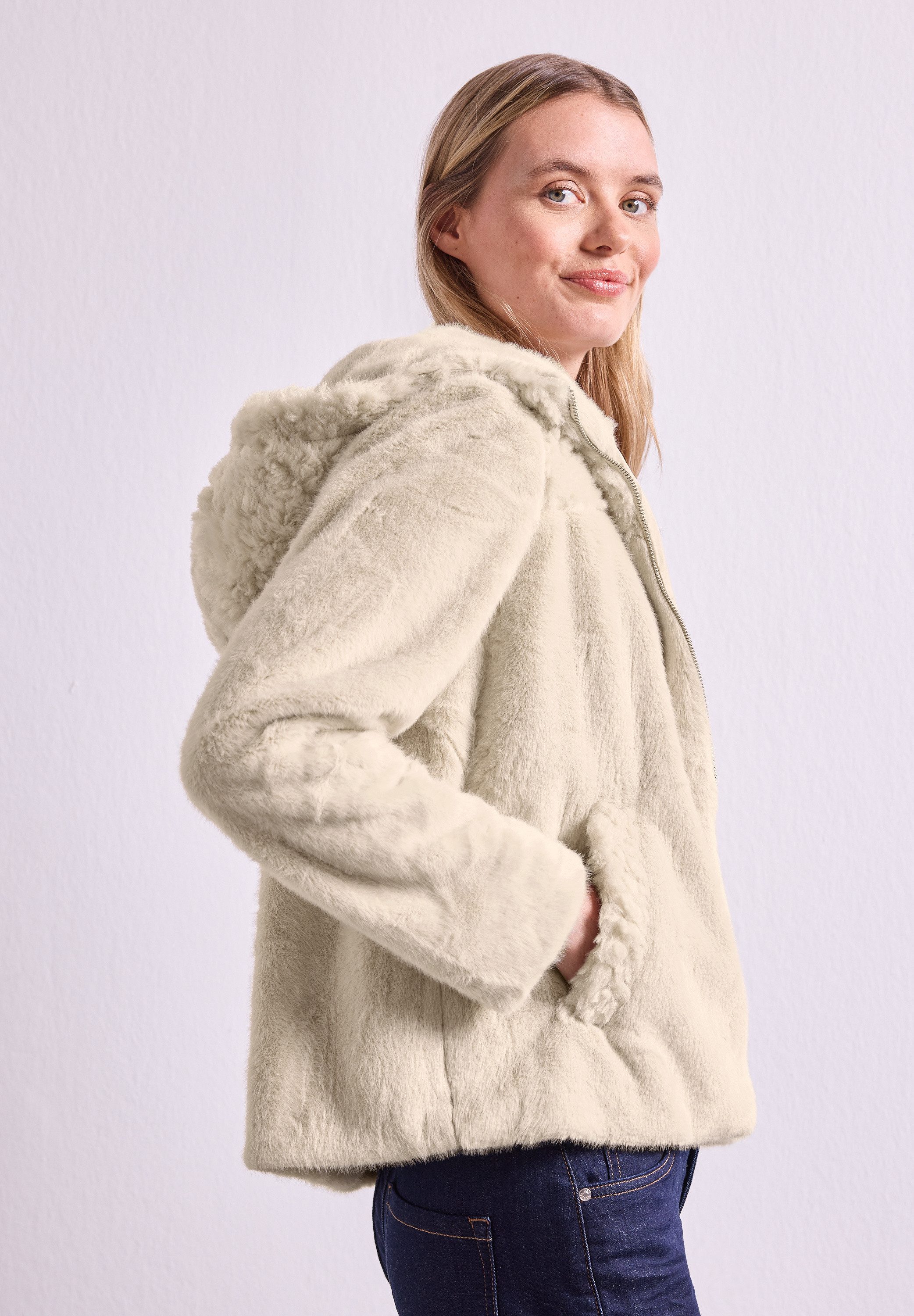 STREET ONE Fellimitatjacke Kurze Fake-Fur-Mix Jacke mit Kapuze
