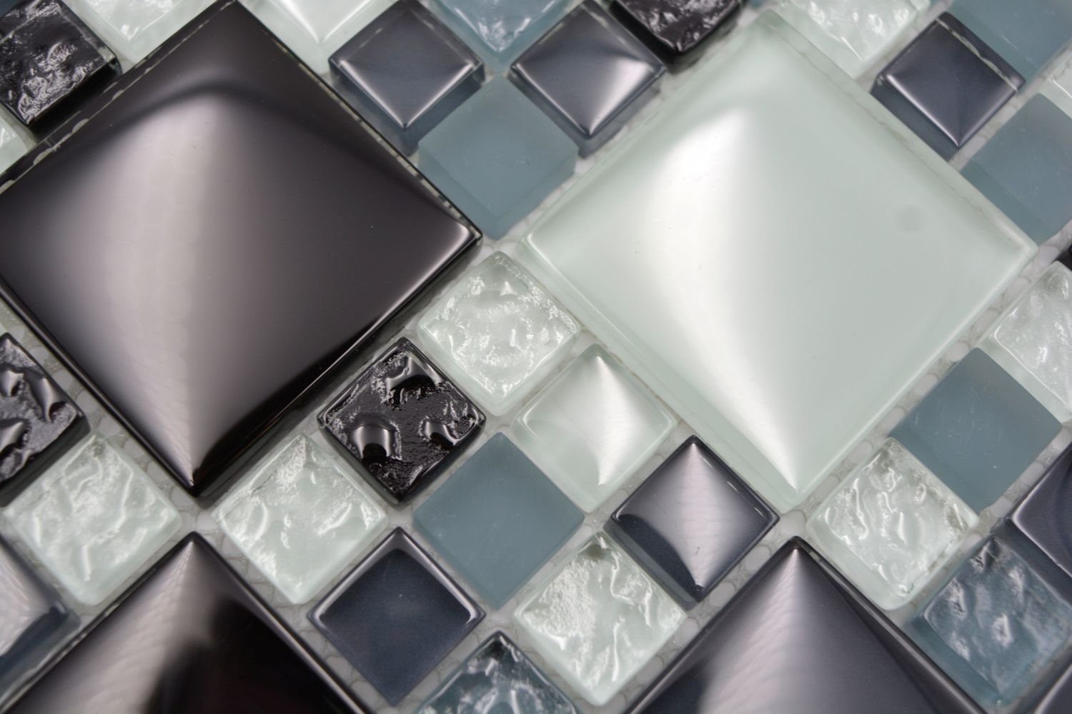 Mosani Mosaikfliesen Glasmosaik Crystal glänzend Matten / 10 grau schwarz Mosaikfliesen