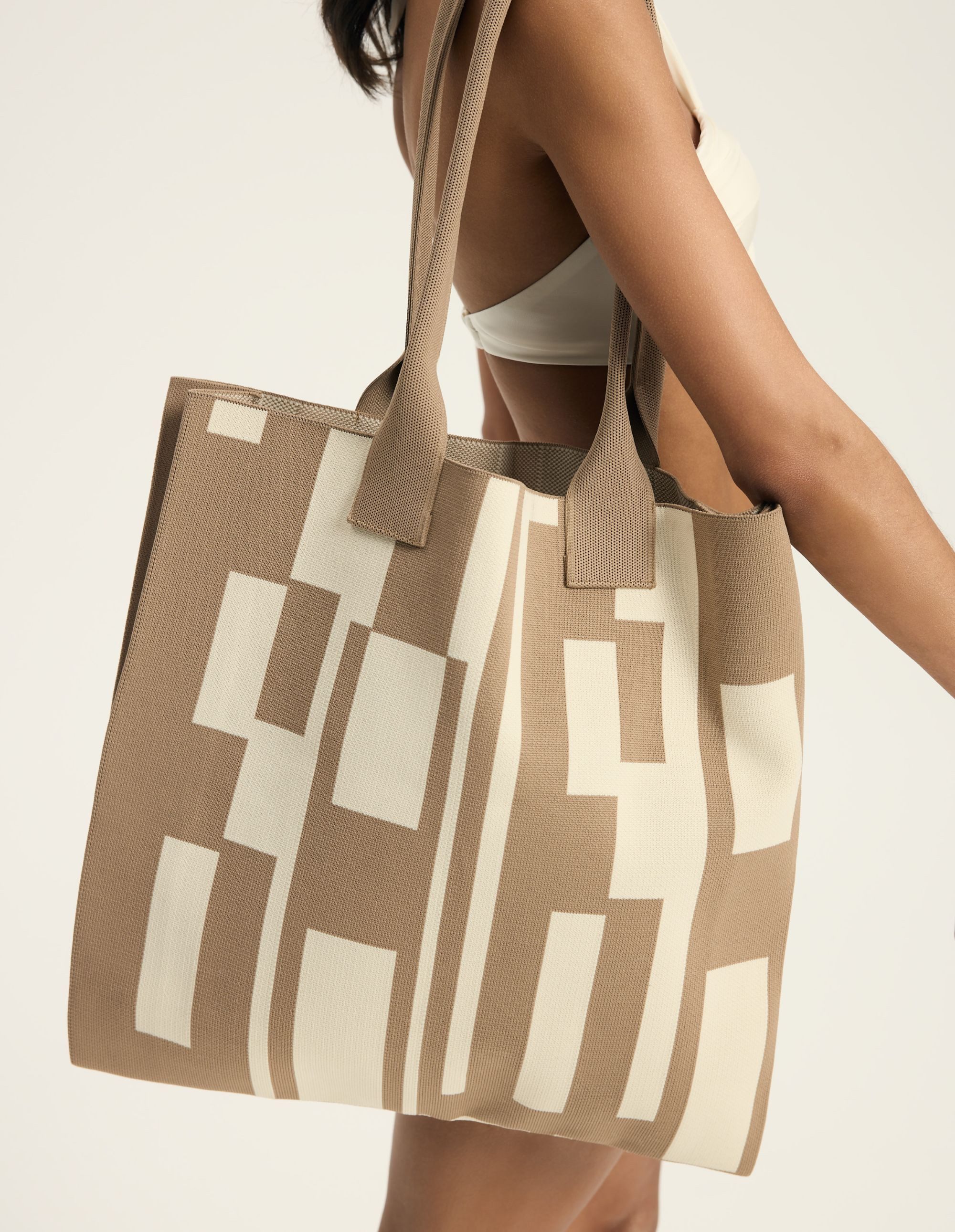 ESOTIQ Korbtasche Große Strandtasche XL gewebt geometrisch leicht Alltag Milan (1-tlg)