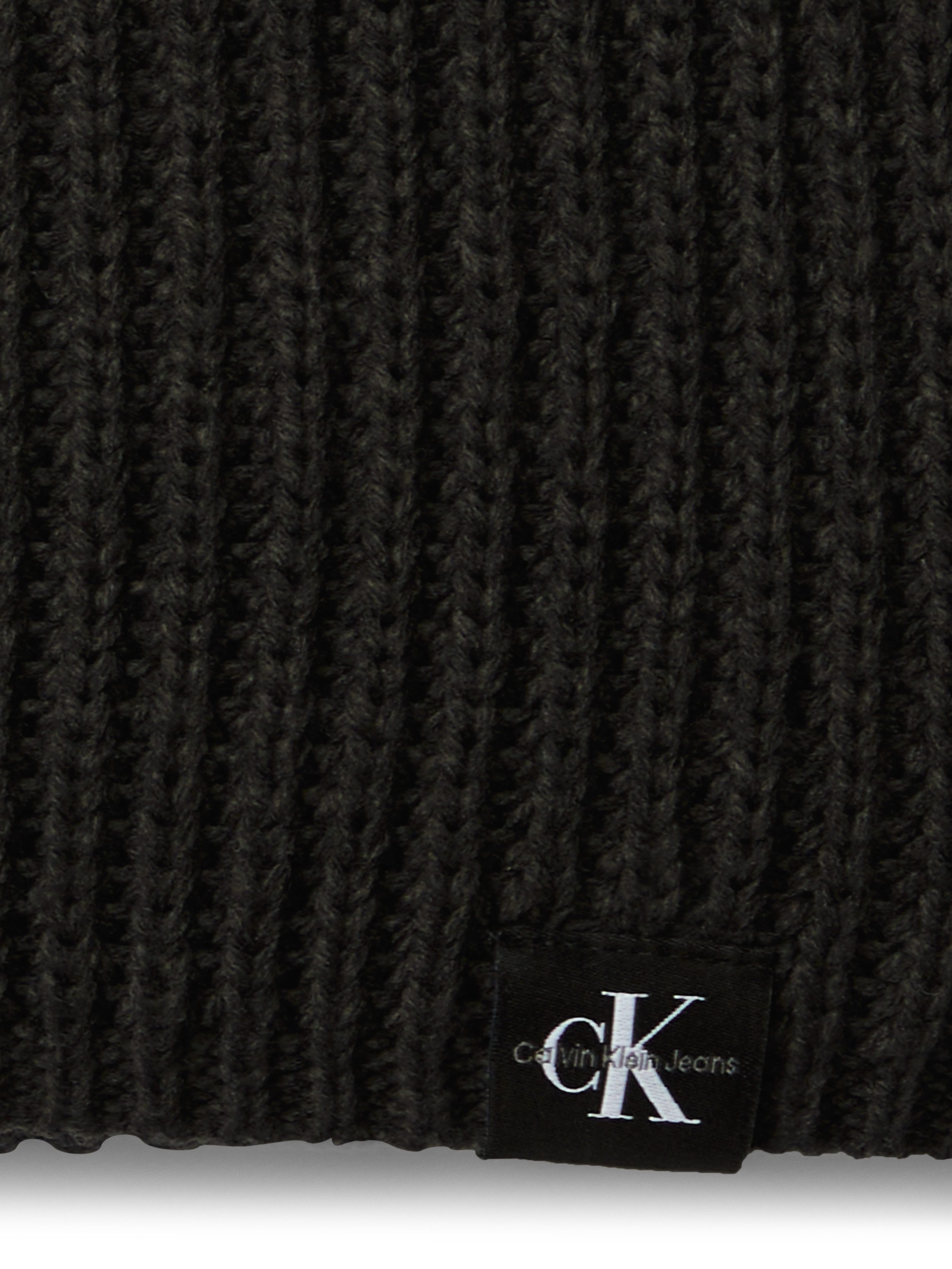 Calvin Klein Jeans Strickmütze Monogram Rib Scarf Beanie Set mit Logopatch – Bild 2 von 5