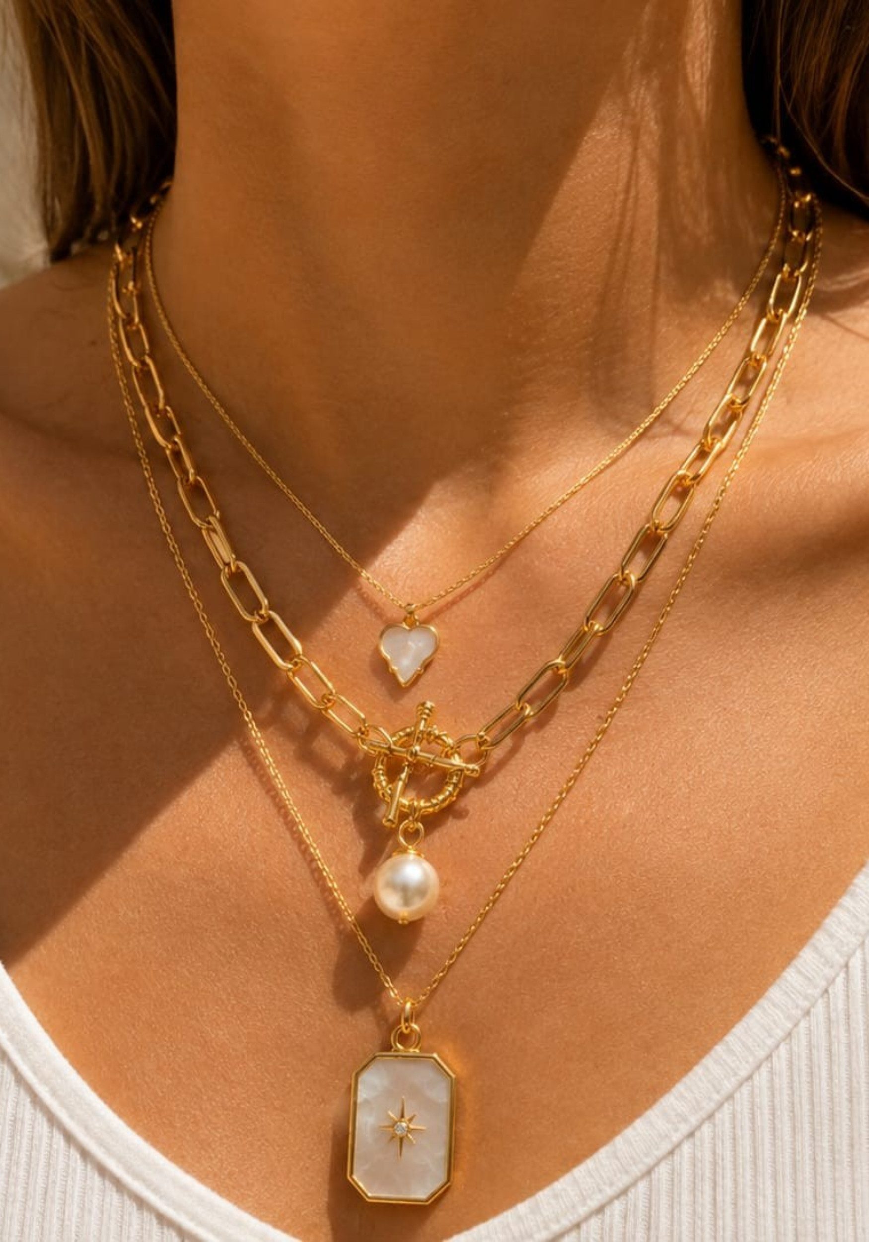 fashionshowcase Ketten-Set Halskette Damen Set 3-teilig – Goldkette Perlmutt Nordstern Layering (3-tlg), einzeln tragbar,Perlmutt-Emaille, Nordstern-Motiv, Toggle-Verschluss