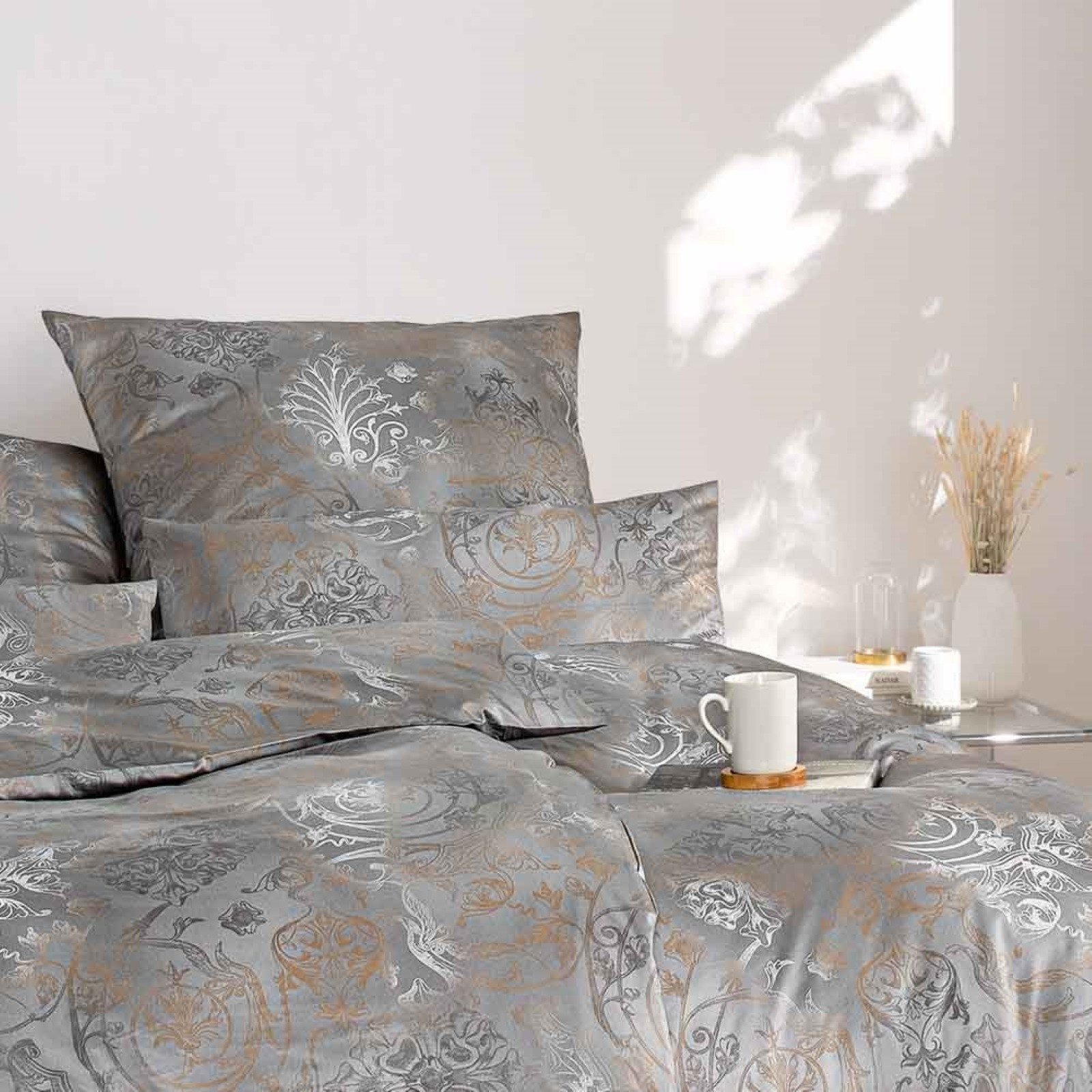 Estella Bettwäsche Estella Schweizer Premium Satin Bettwäsche 155x220 Svizzera grau Orien, Satin, 2 teilig