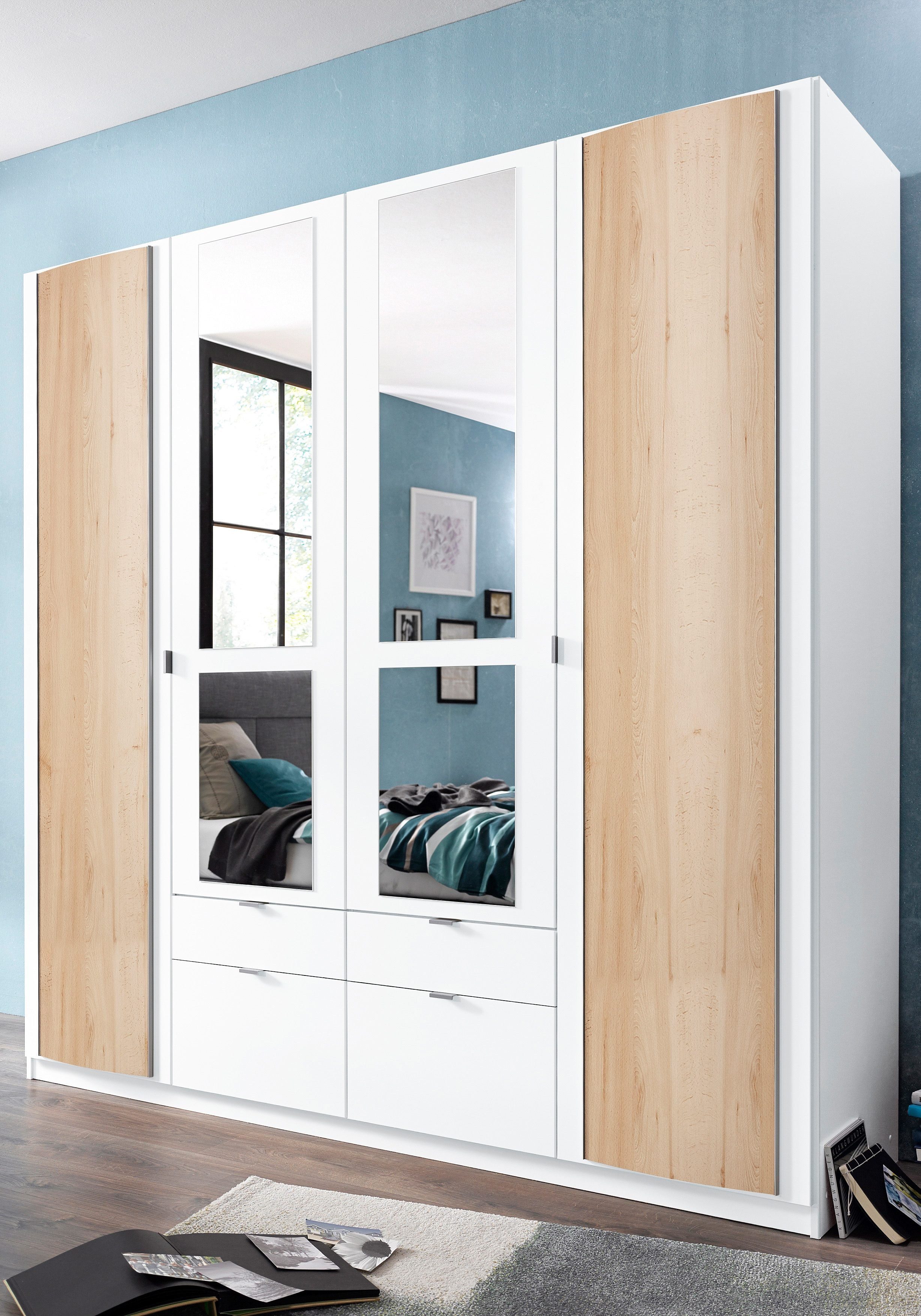 priess Kleiderschrank mit gerundeten Elementen auf den Außentüren günstig online kaufen