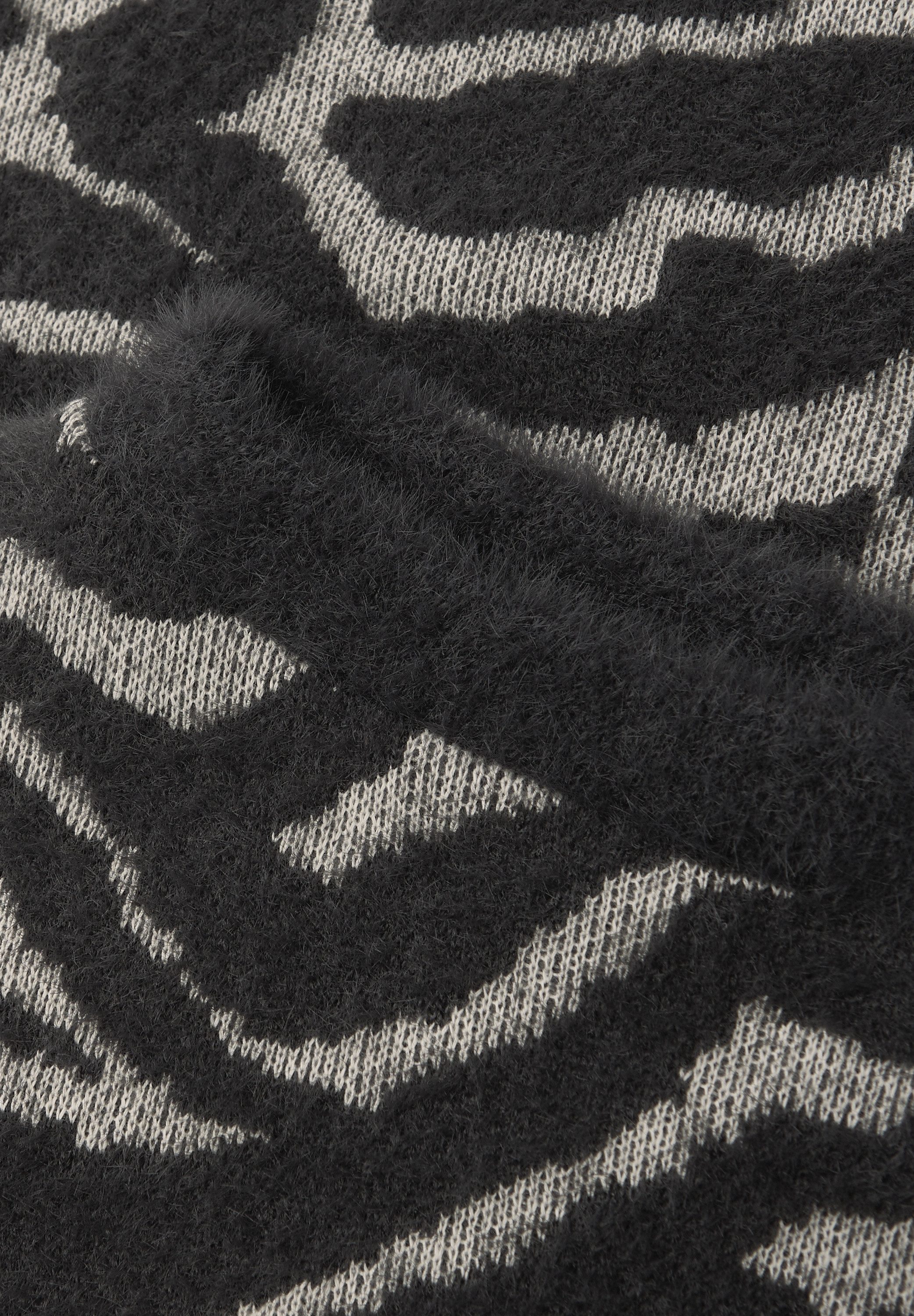 STREET ONE STUDIO Langarmshirt mit grafischem Muster