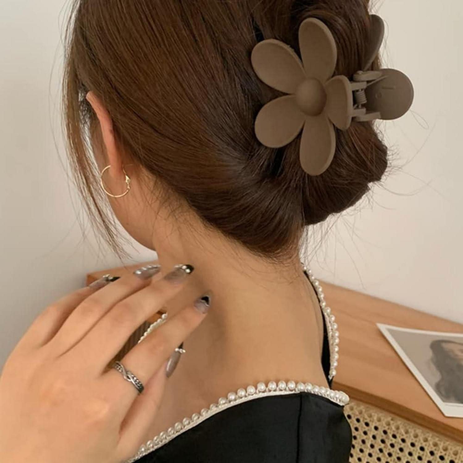 LuxusKollektion Haarklammer 6er Set Blumen Haarklammern Acryl Matte Große Klauen Clips für Frauen
