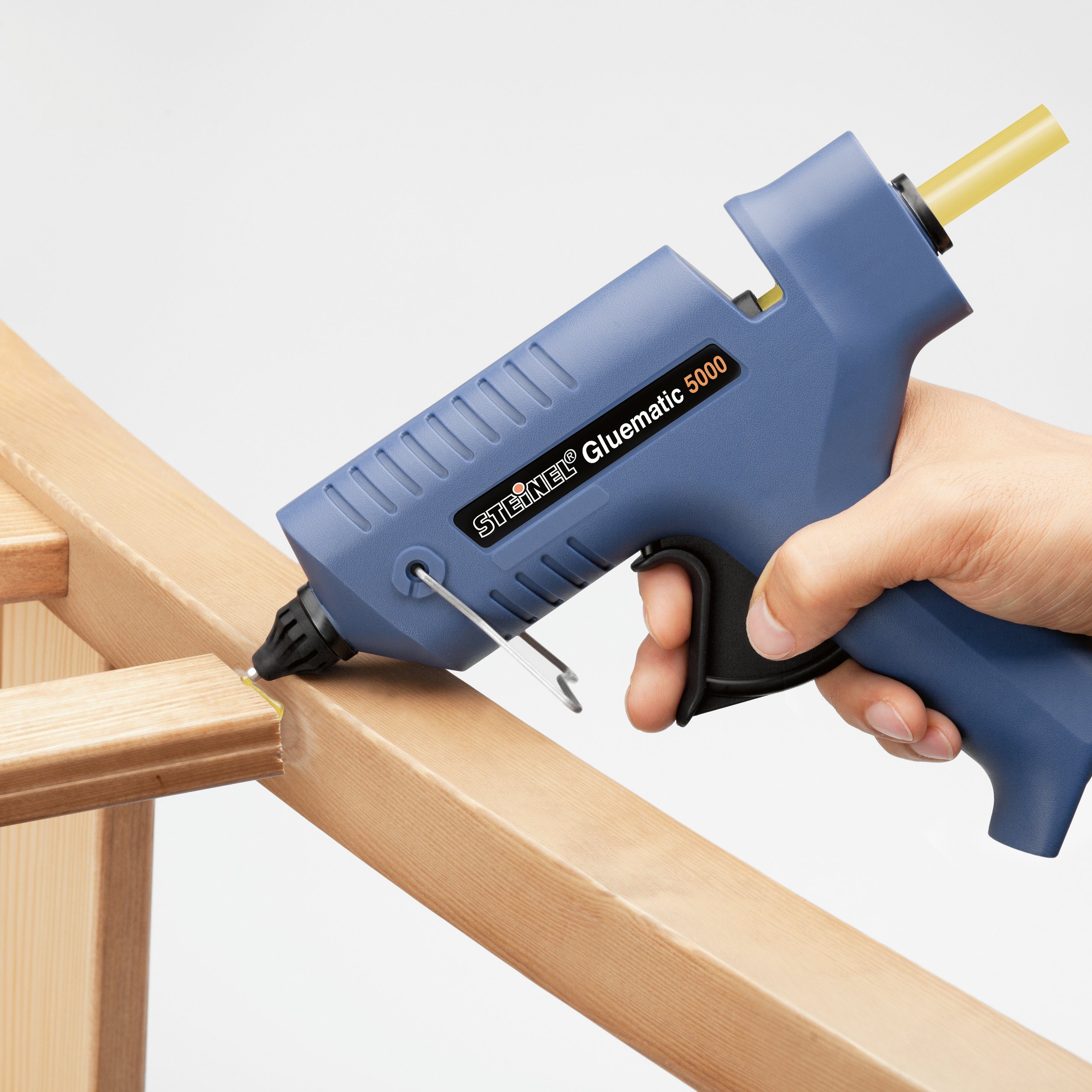 steinel Heißklebepistole Gluematic 5000, kabellos nutzbar, Ladestation, Abtropfschale, reparieren, dekorieren