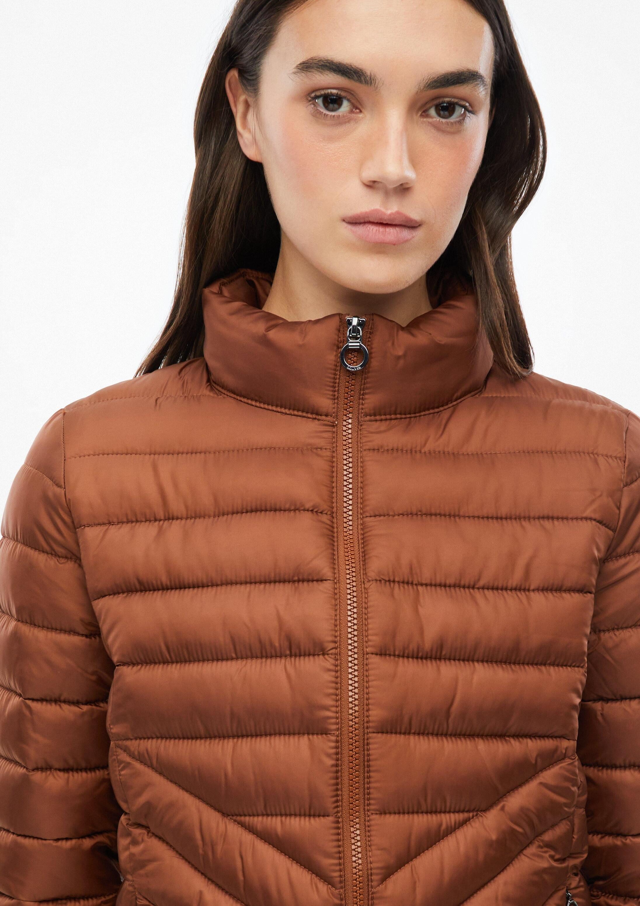 s.Oliver Funktionsjacke Outdoor-Jacke Leichte Steppjacke mit Packfunktion – Bild 4 von 5