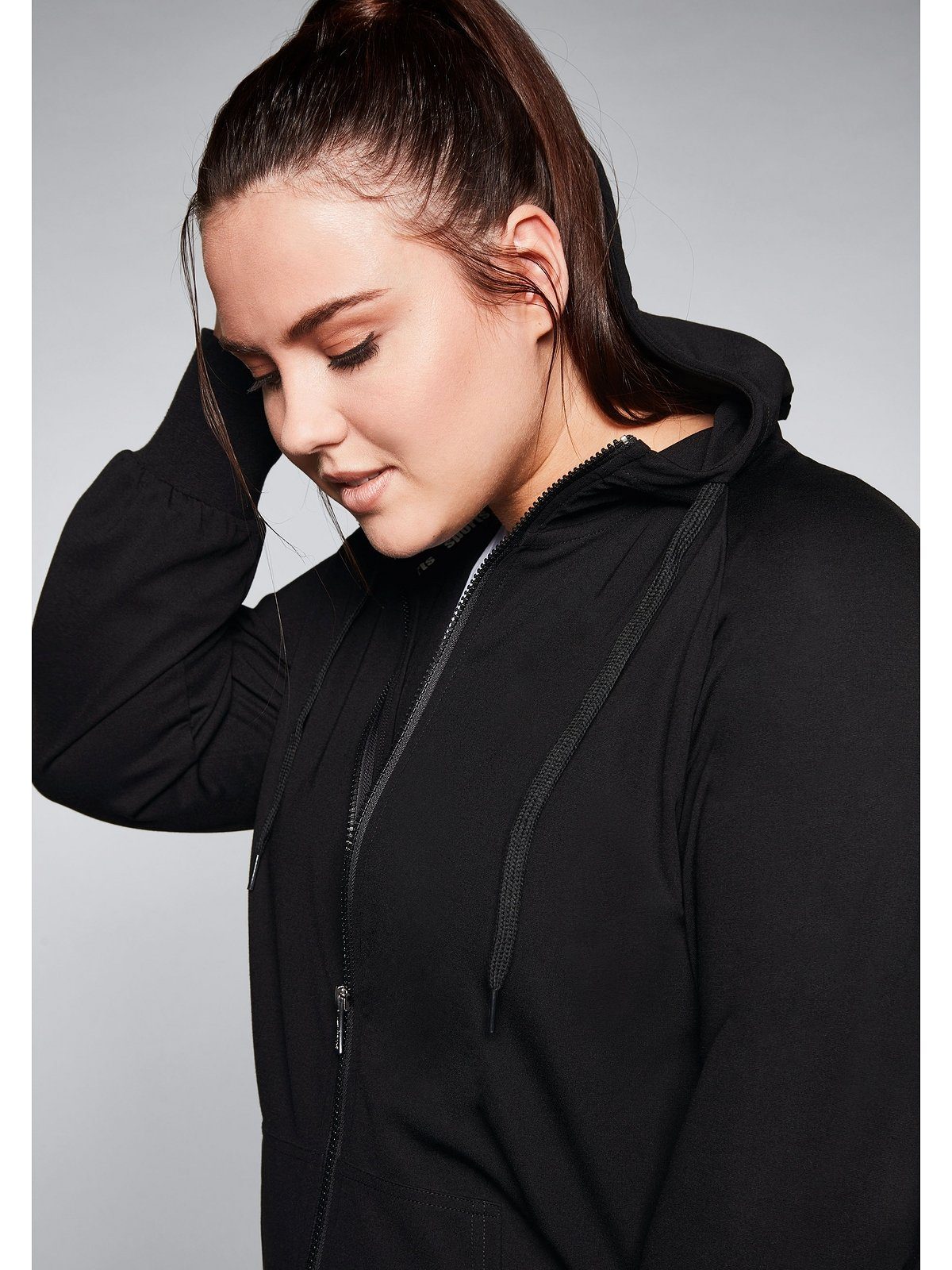 Sheego Sweatjacke Große Größen in atmungsaktiver Strech-Qualität