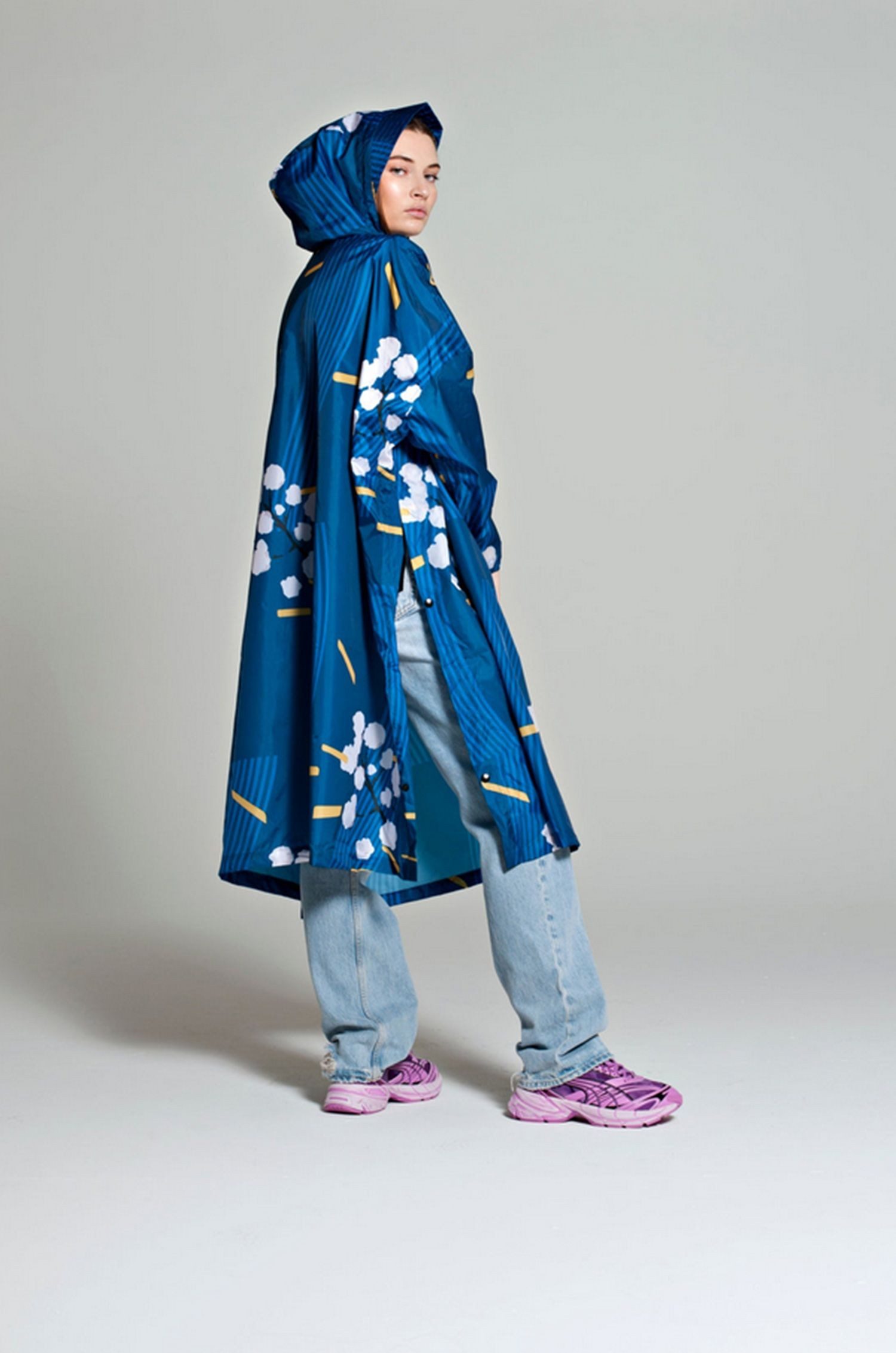 Rainkiss Poncho Japanese Blossom