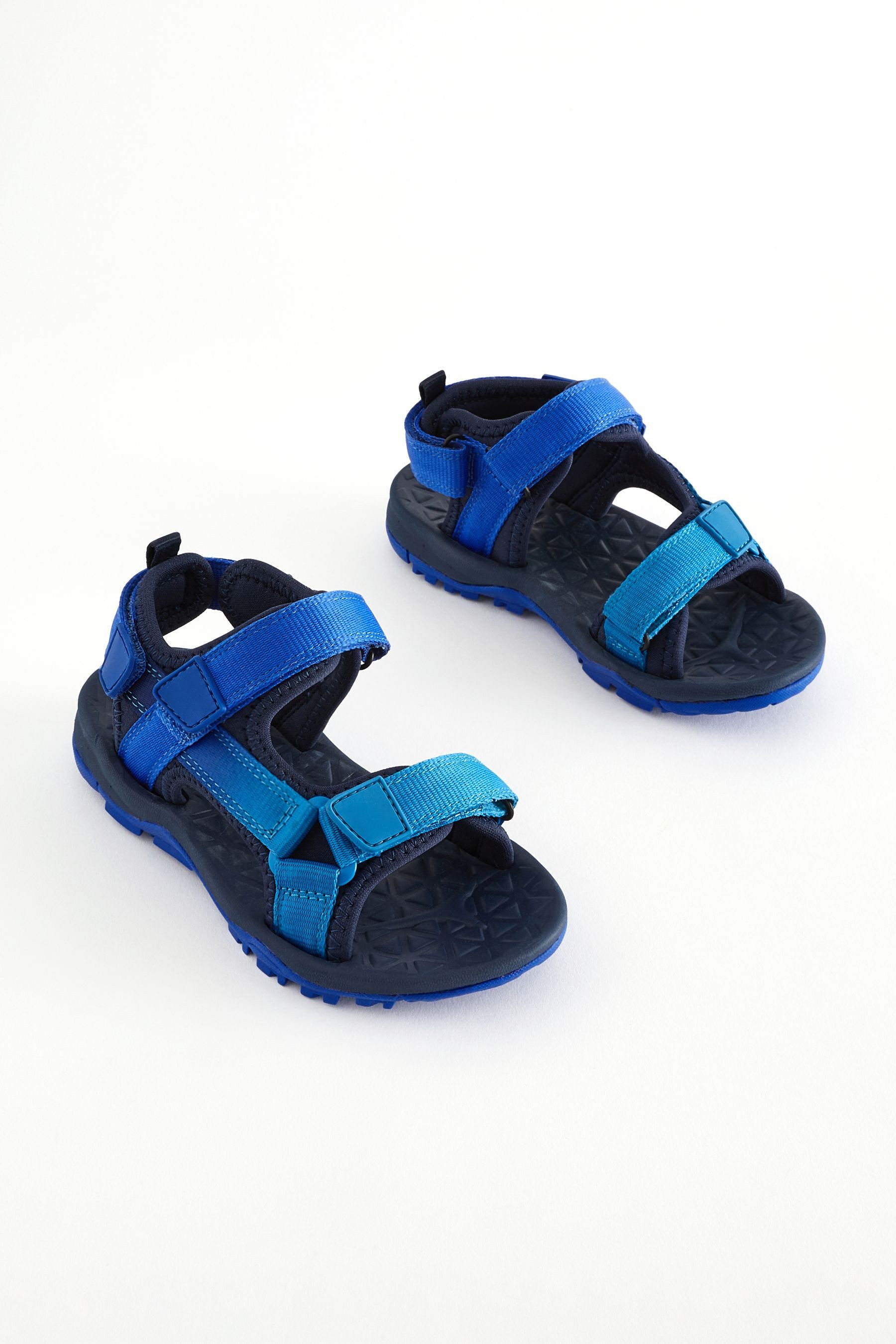 Next Trekker-Sneaker mit Klettverschlussriemen Sandale (1-tlg) günstig online kaufen