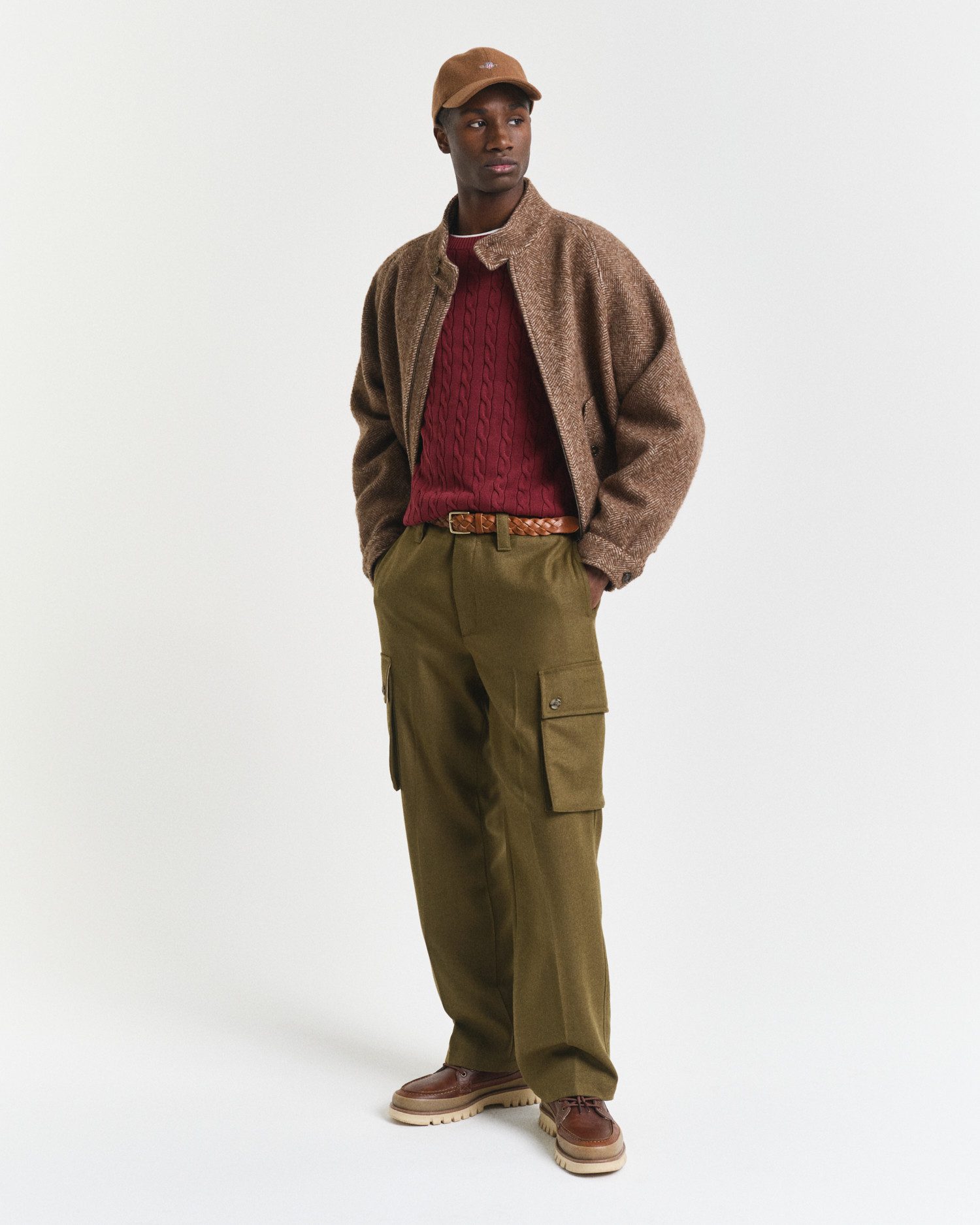 Gant Strickpullover COTTON CABLE C-NECK mit Wappen-Logostickerei auf der Brust