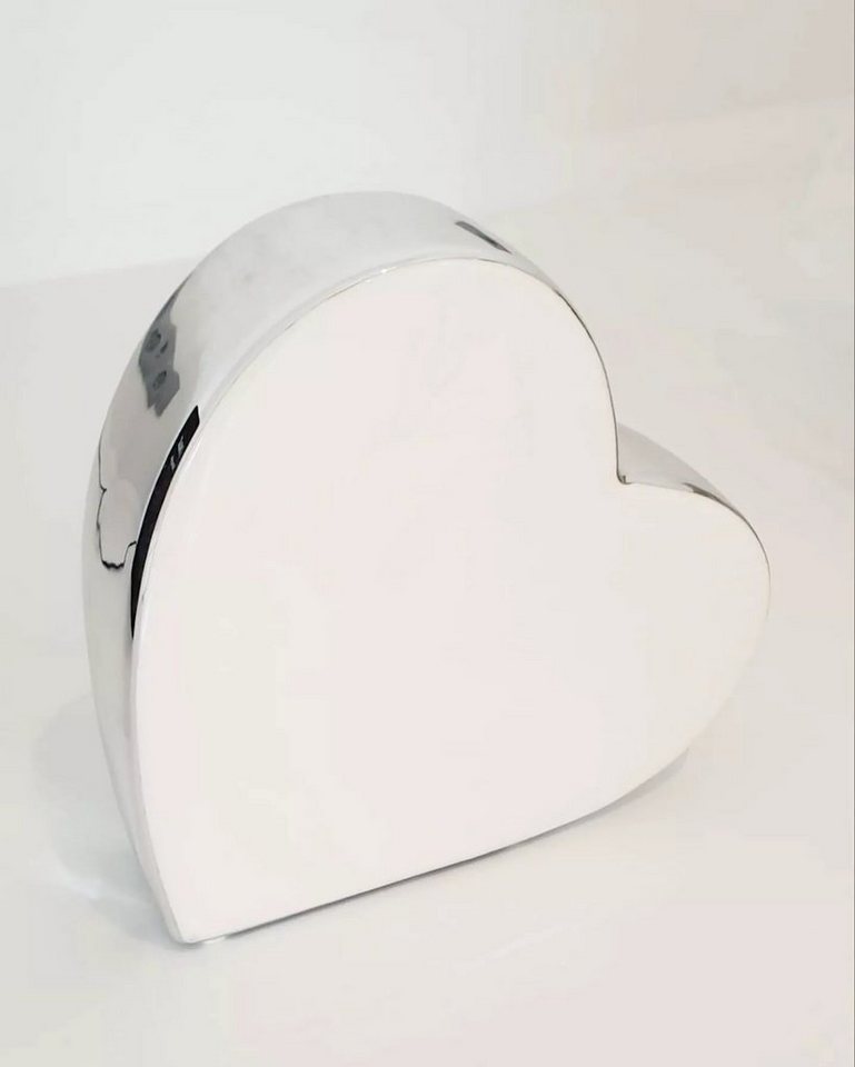 Home,Relax&Style Dekoobjekt Design Deko Herz aus Porzellan weiß  silber/chrome, 18cm x 17cm x 5cm (1-tlg., 1 St., Einzeln), Herz