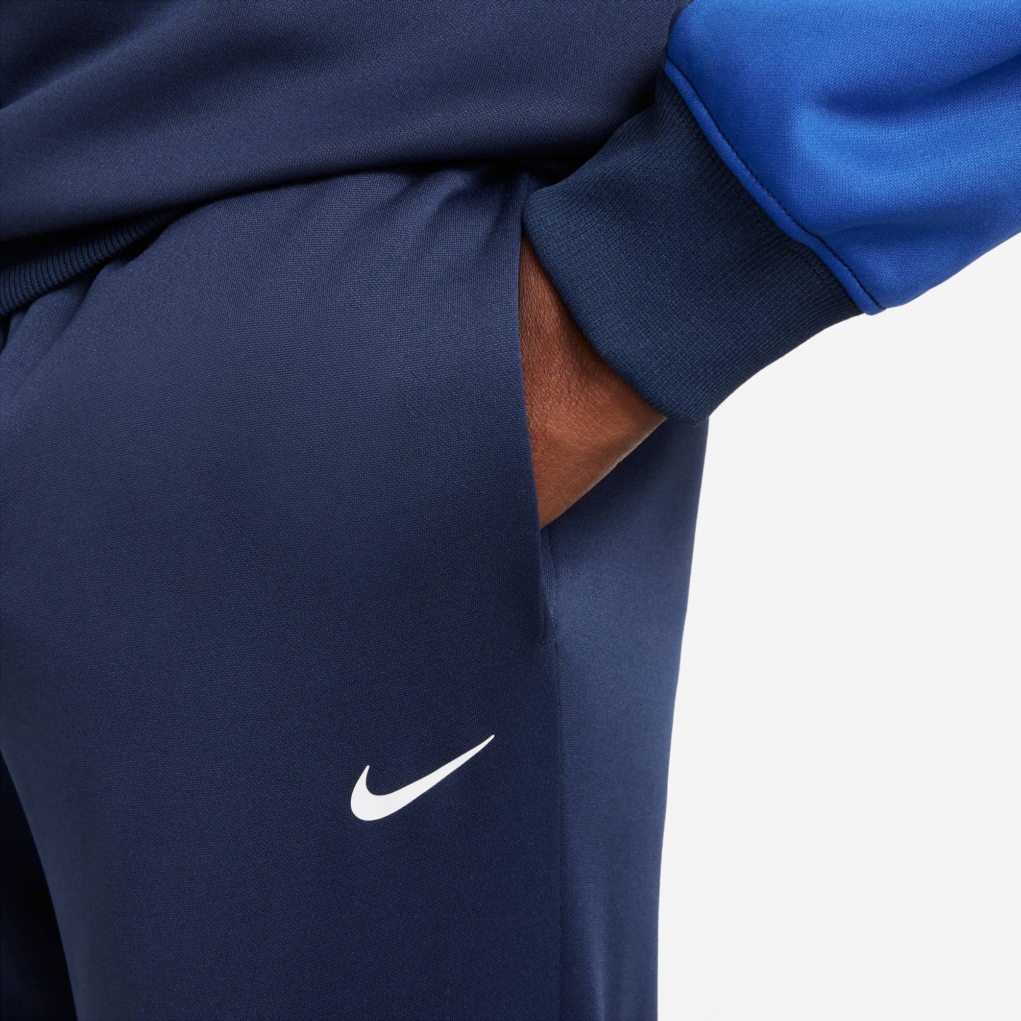 Nike Sportswear Trainingsanzug K NSW DF TRACKSUIT PK CREW (2-tlg), zweiteiliges Set, mit Eingriffstaschen am Unterteil, schnell trocknend