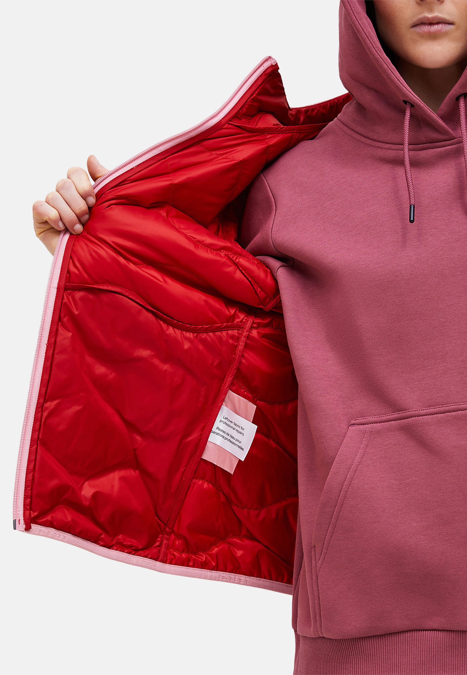 Peak Performance Steppjacke W Helium Down Hood Jacket mit sportivem Design