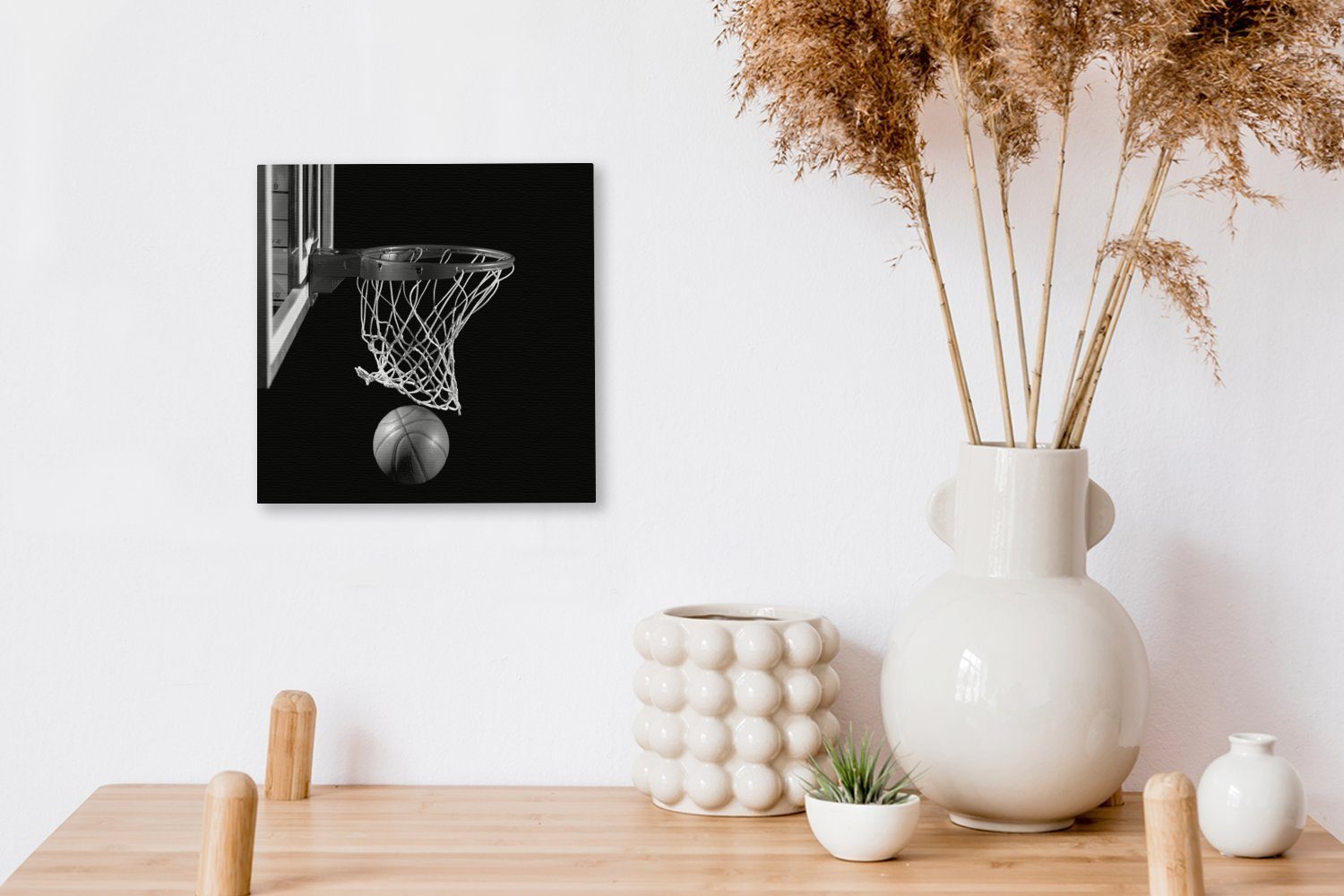 am - Leinwandbild Wohnzimmer auf OneMillionCanvasses® Basketball einem (1 Schwarz für Hintergrund St), schwarzen Leinwand Schlafzimmer und, Ein Bilder Korb