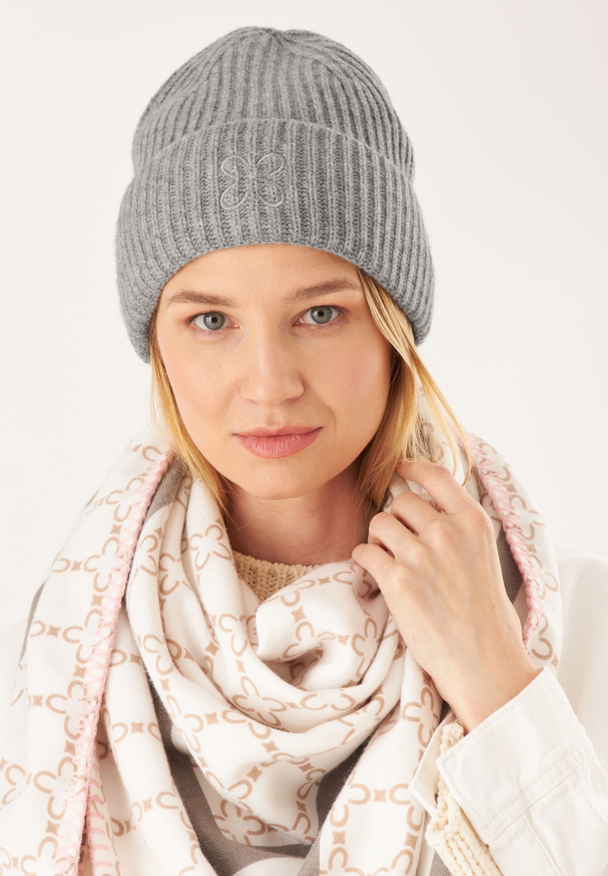 Codello Strickmütze (1-St) in klassischem Rippenstrick