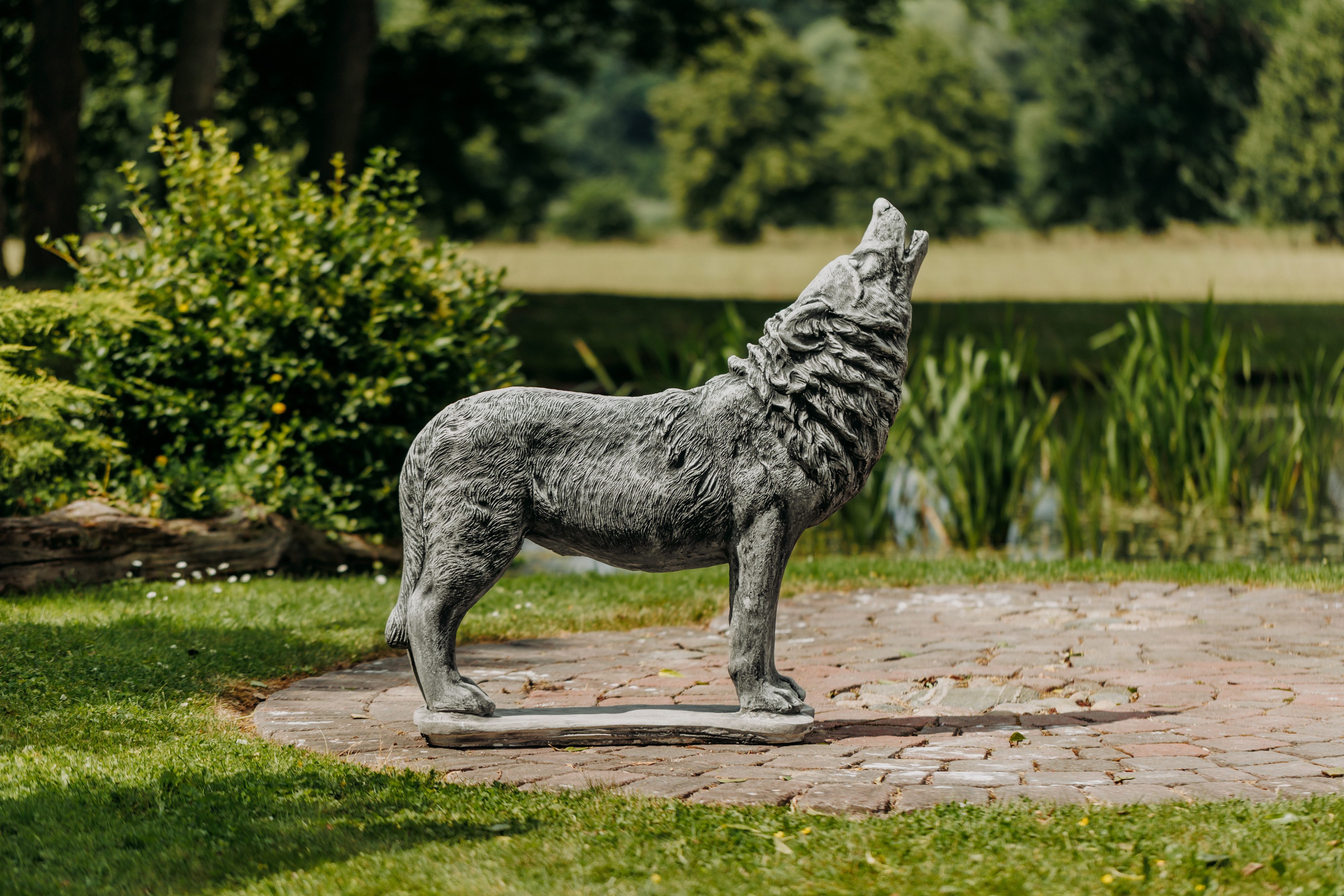 gartendekoparadies.de Gartenfigur Statue Heulender Wolf, H. 98 cm, 160 kg, Frostsicher