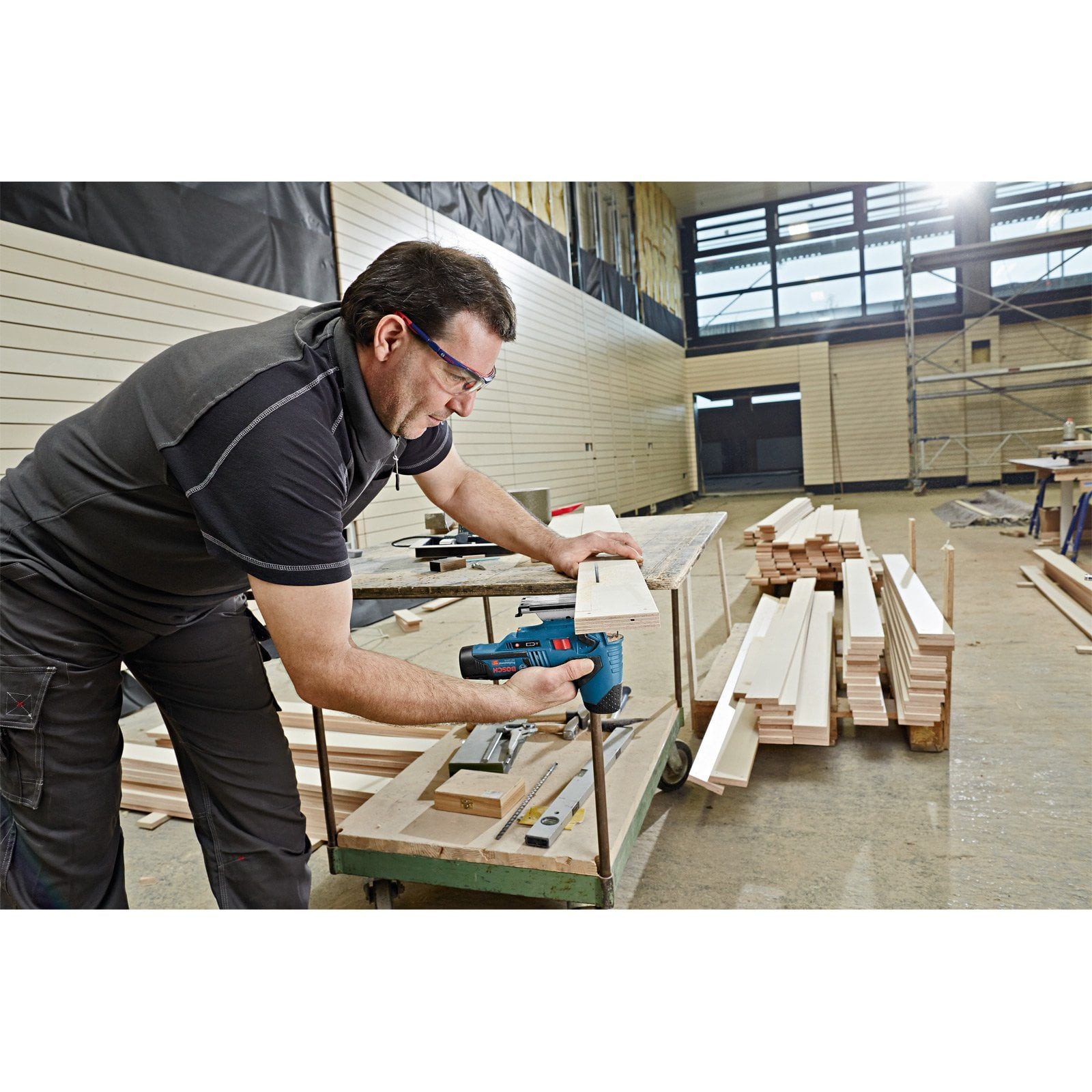 BOSCH Akku-Stichsäge Bosch Akku-Stichsäge GST 12V-70 / 2x 2,0 Ah Akku + Ladegerät + WS24 St