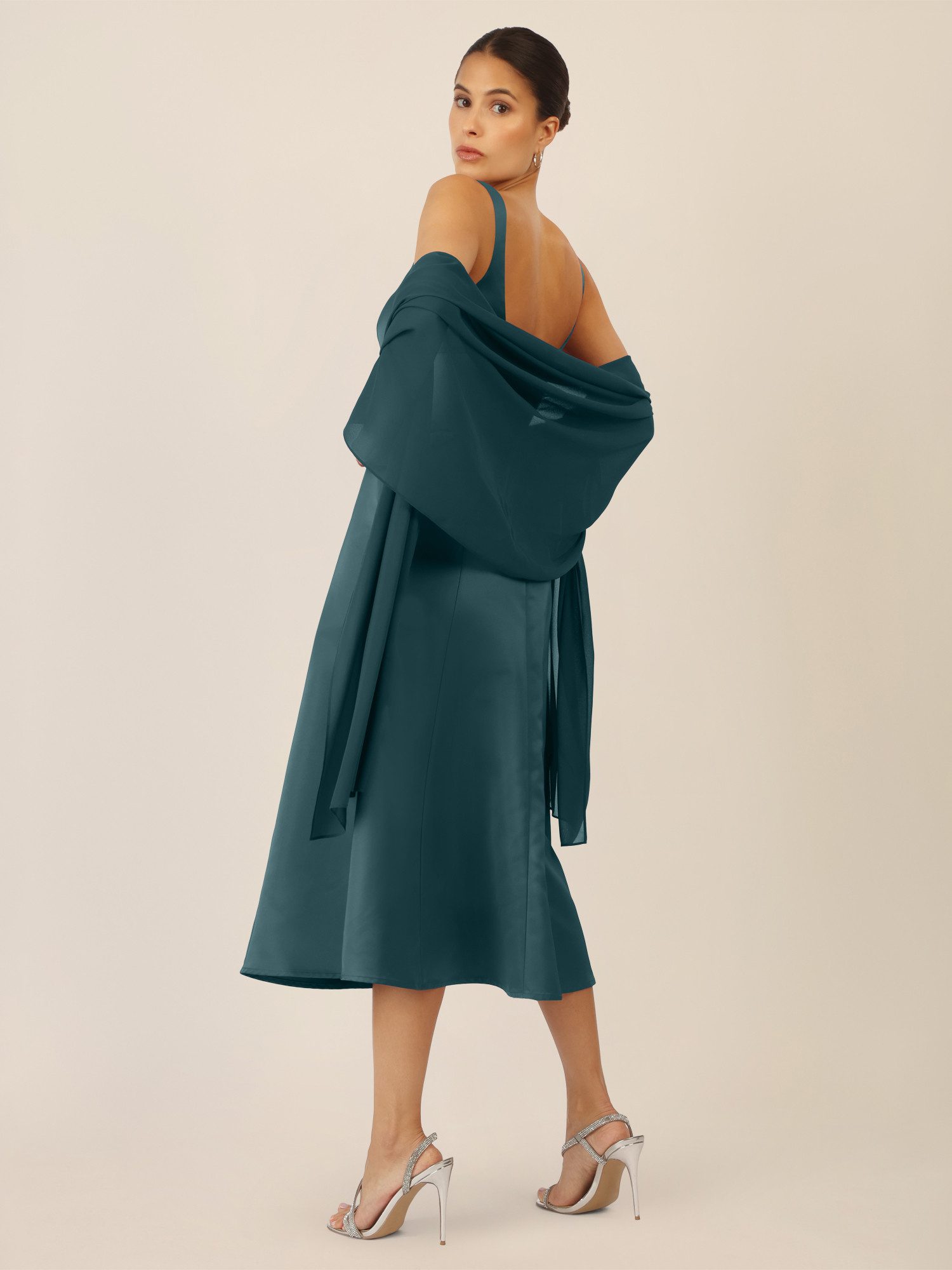 Apart Modeschal, mit weiblichem Aussehen