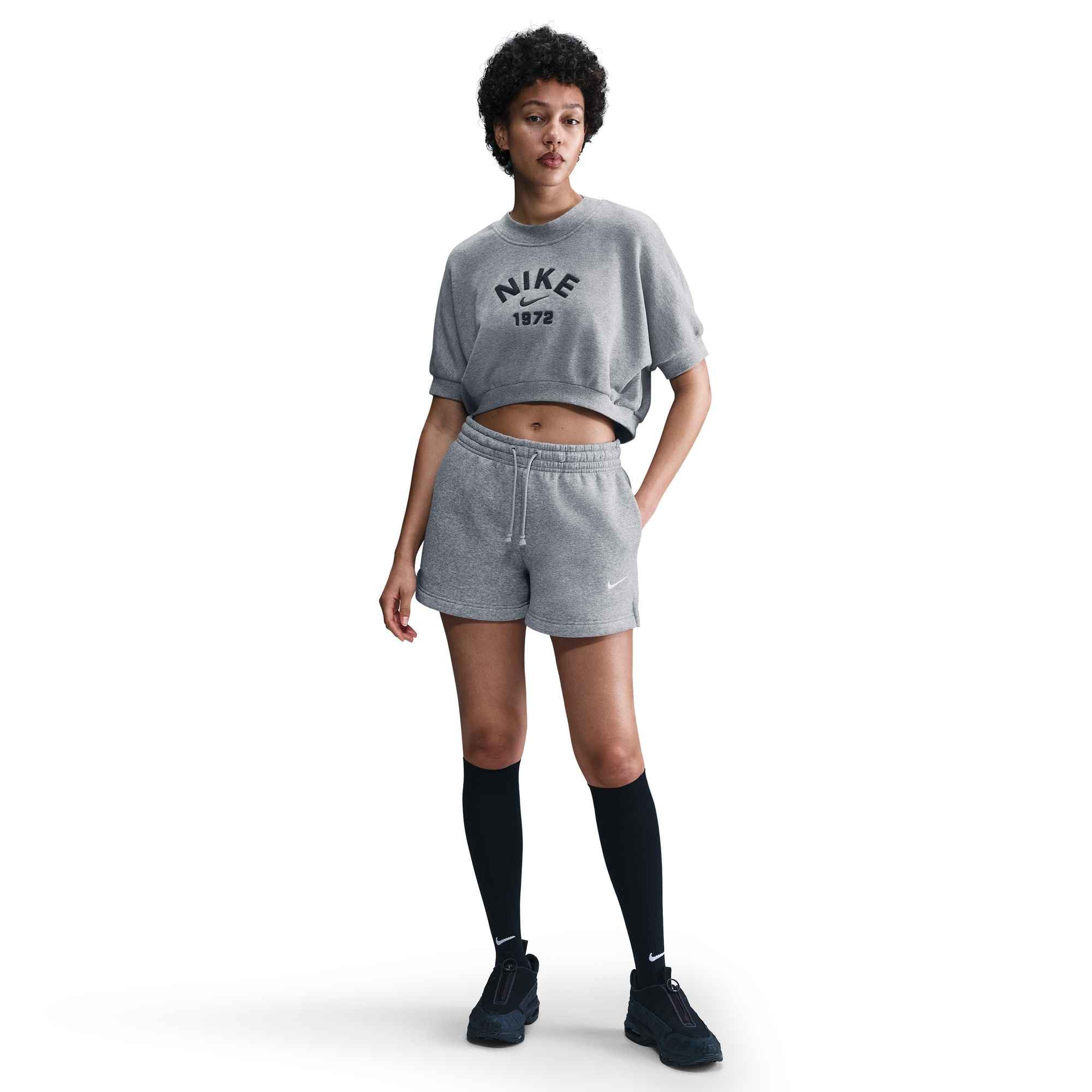 Nike Sportswear Shorts W NSW PHNX FLC MR STD 4IN SHRT aus weichem Fleece, mit Kordelverschluss, auch in großen Größen