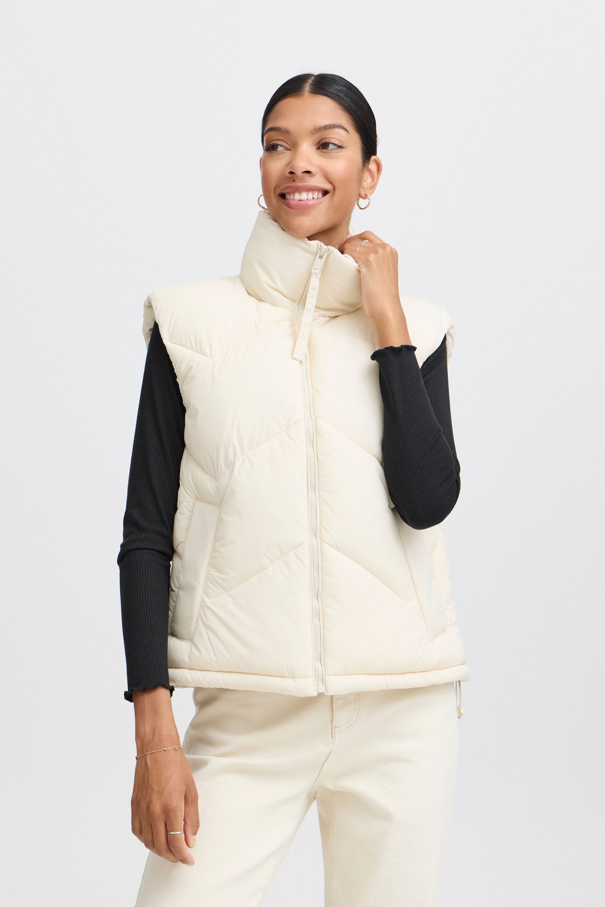b.young Steppweste BYBOMINA WAISTCOAT 7 - günstig online kaufen