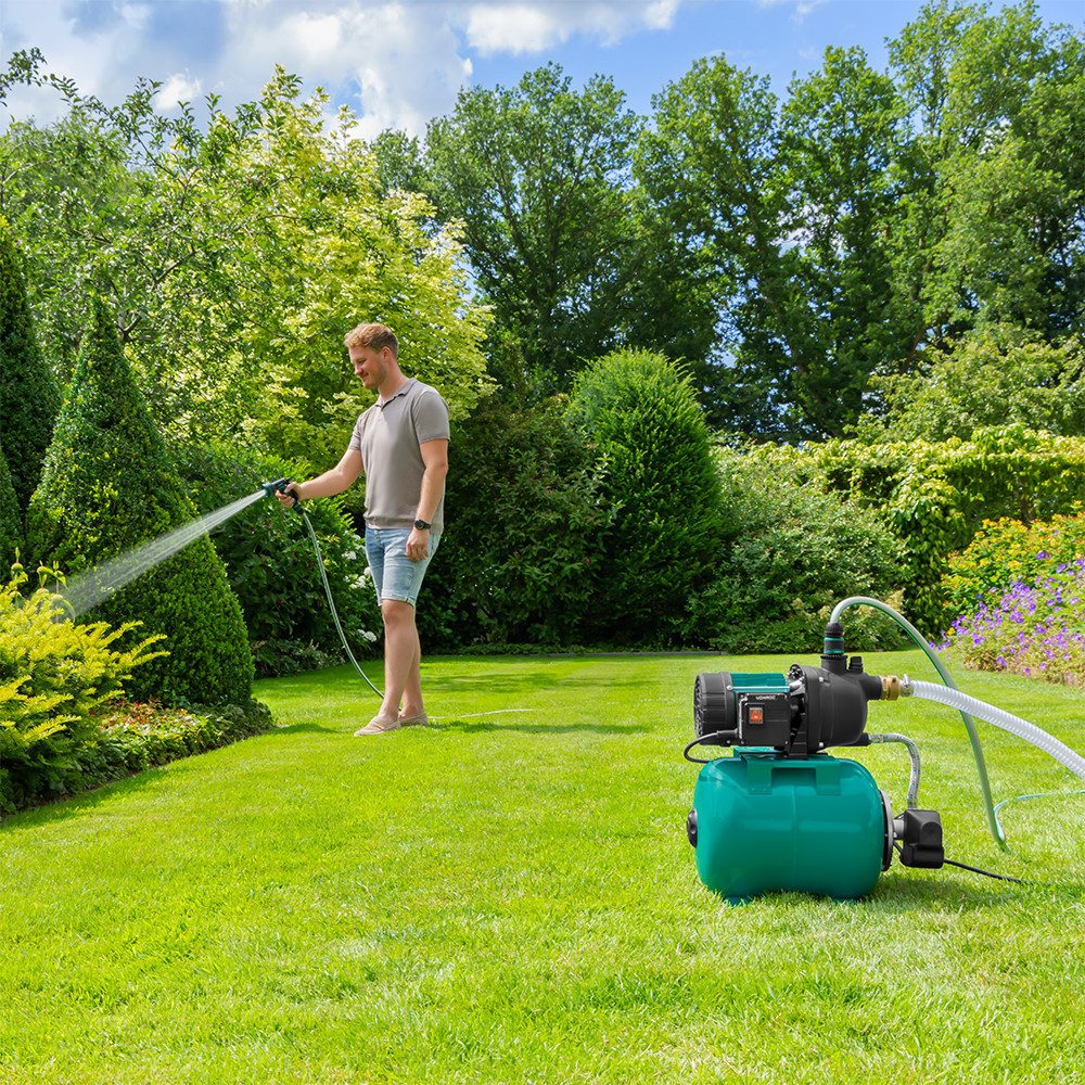 VONROC Gartenpumpe Automatische Wasserpumpe (Hauswasserwerk 800W – Wasserpumpe, mit Druckschalter & 19 L Tank – 3300 l/h, 4 bar), – Für Gartenbewässerung & Regenwassernutzung