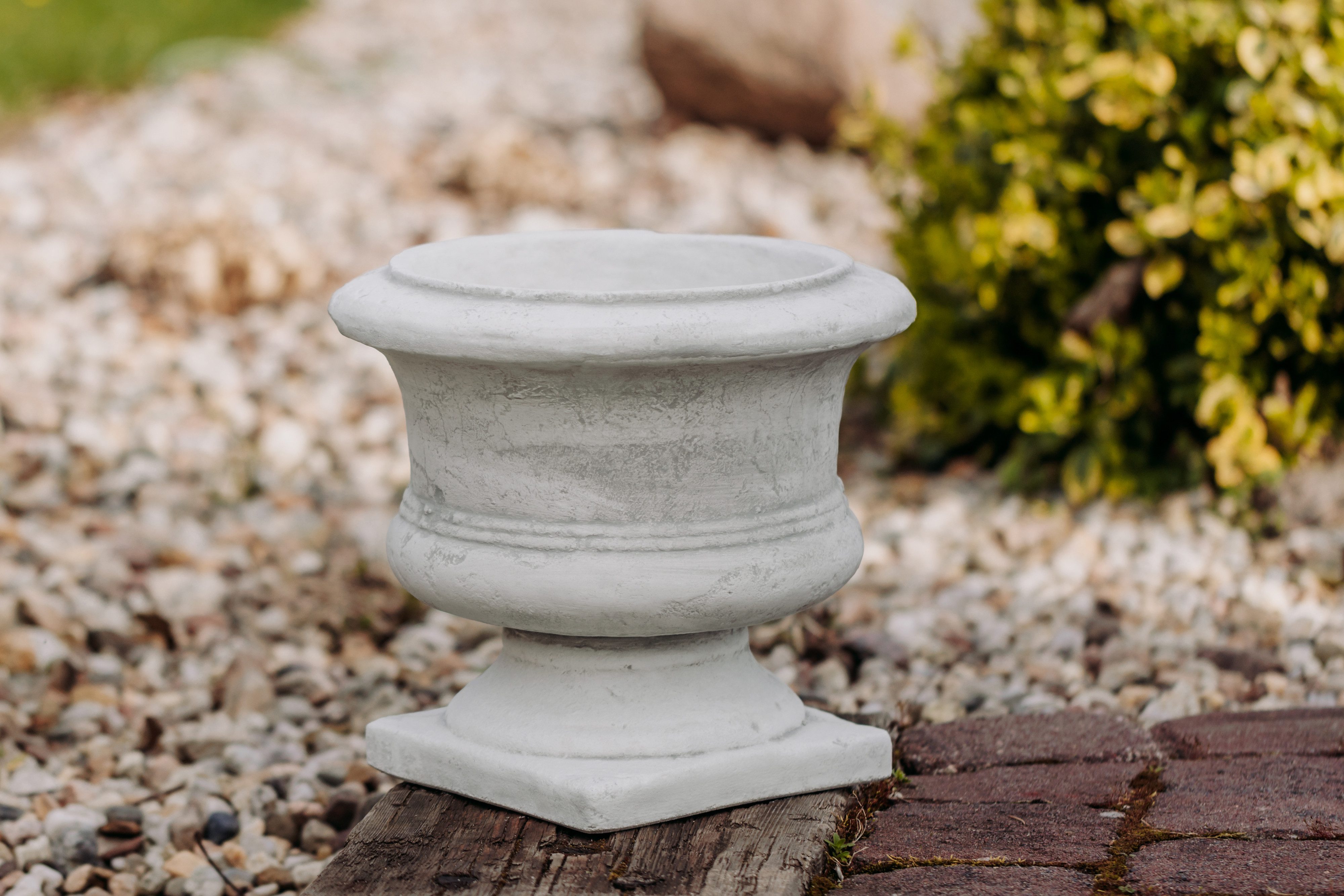 gartendekoparadies.de Pflanzkübel Rustikaler Pflanztrog Pflanzgefäß, H. 32 cm, 7 Liter, 14 kg, Frostsicher