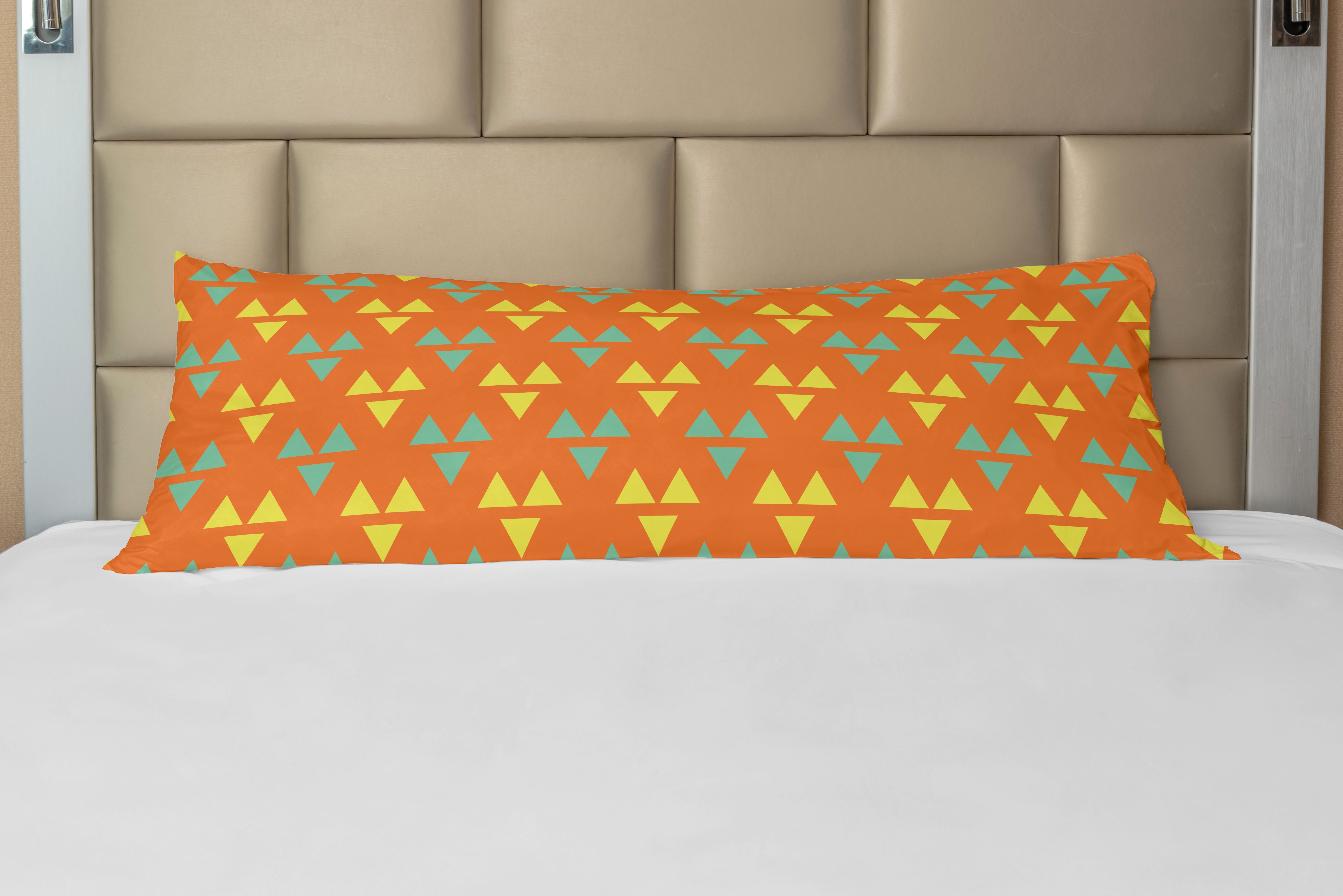 Langer Seitenschläferkissenbezug Orange Triangles Kreative on Modern Abakuhaus, Kissenbezug, Deko-Akzent