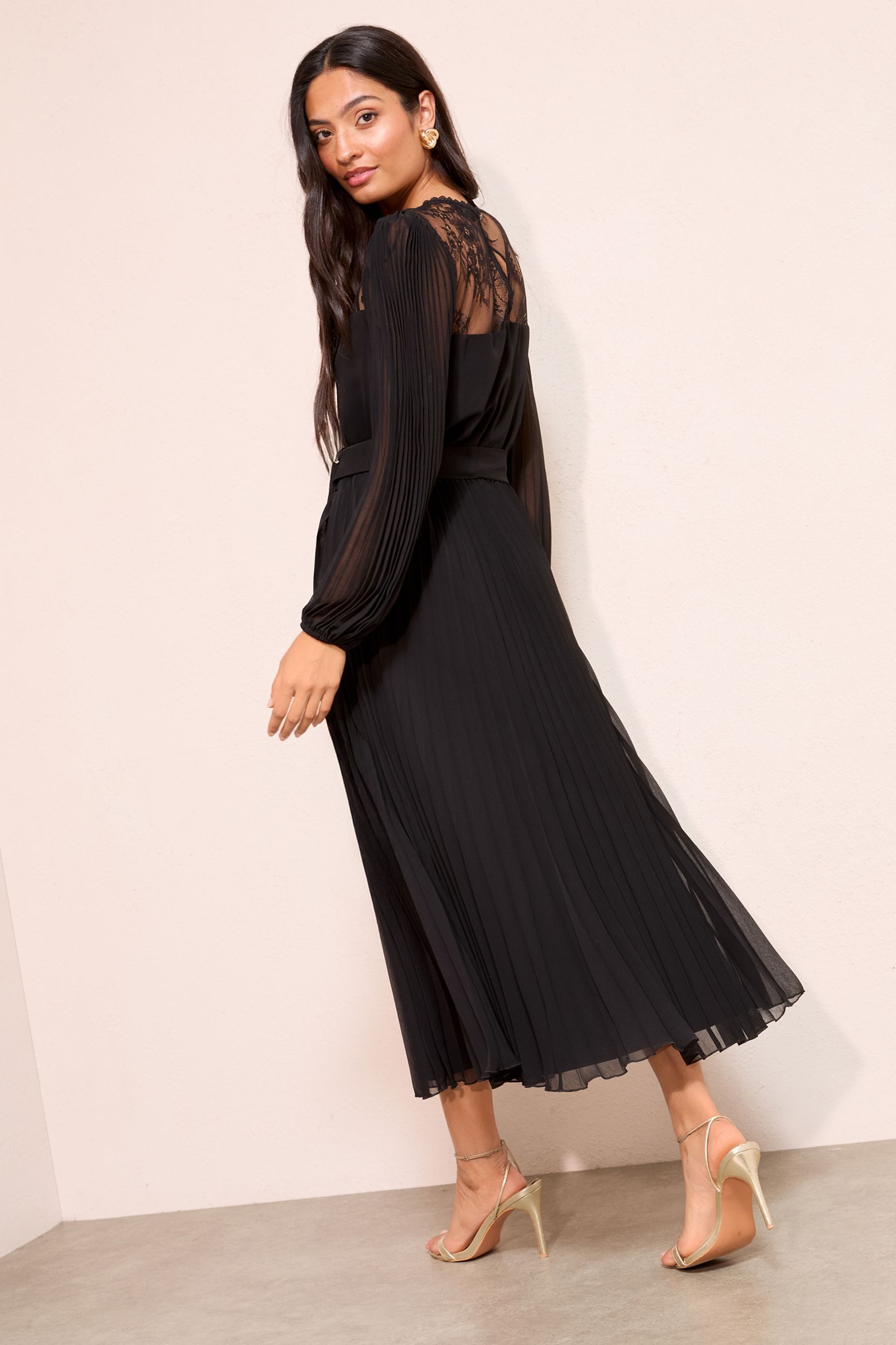 Friends Like These Midikleid Friends Like These Midikleid aus Chiffon, Regular (1-tlg)