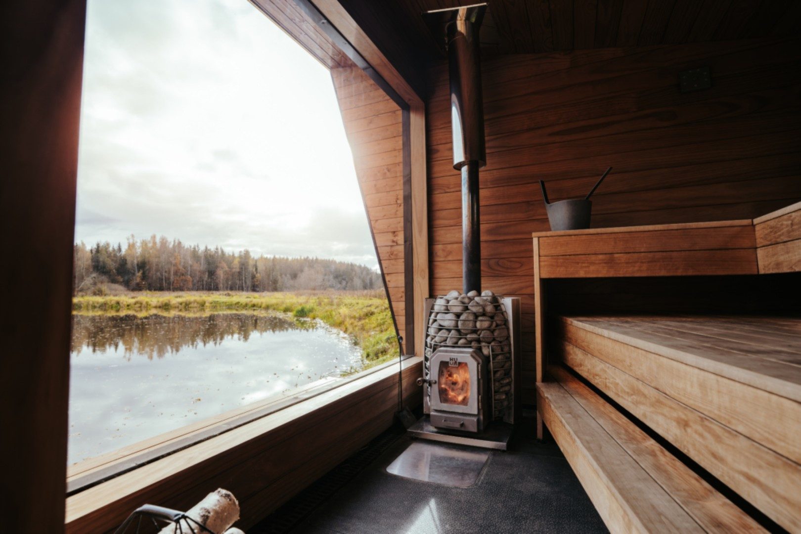 HUUM Saunaofen HUUM HIVE WOOD Holz-Saunaofen 13,0 kW, 13 kW, Manuelle Steuerung, Holzbefeuerung; Gleichmäßige Wärmeverteilung; Aufgussbetrieb