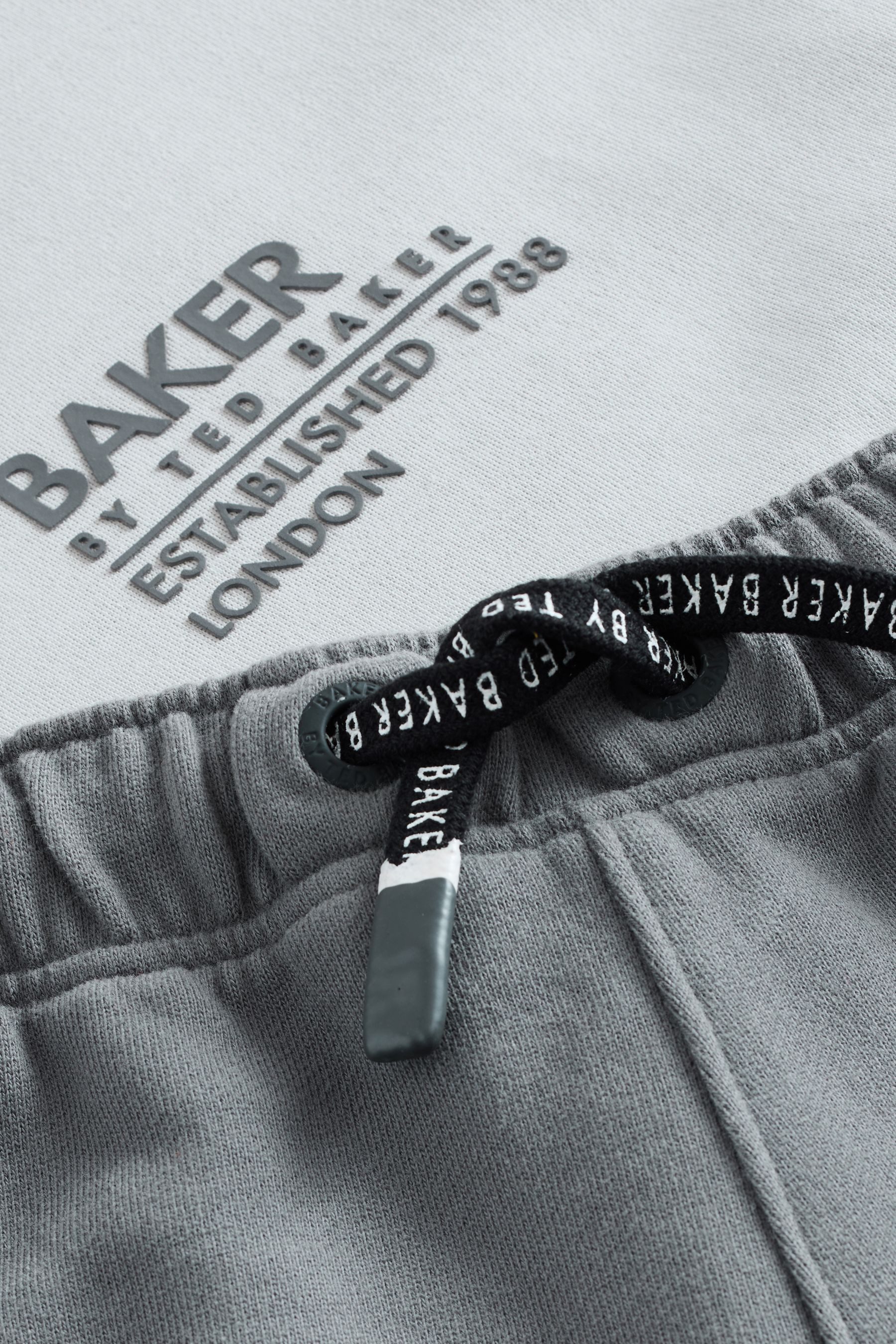 Baker by Ted Baker T-Shirt & Shorts Baker by Ted Baker Oversized Fit T-Shirt + Shorts (2-tlg)