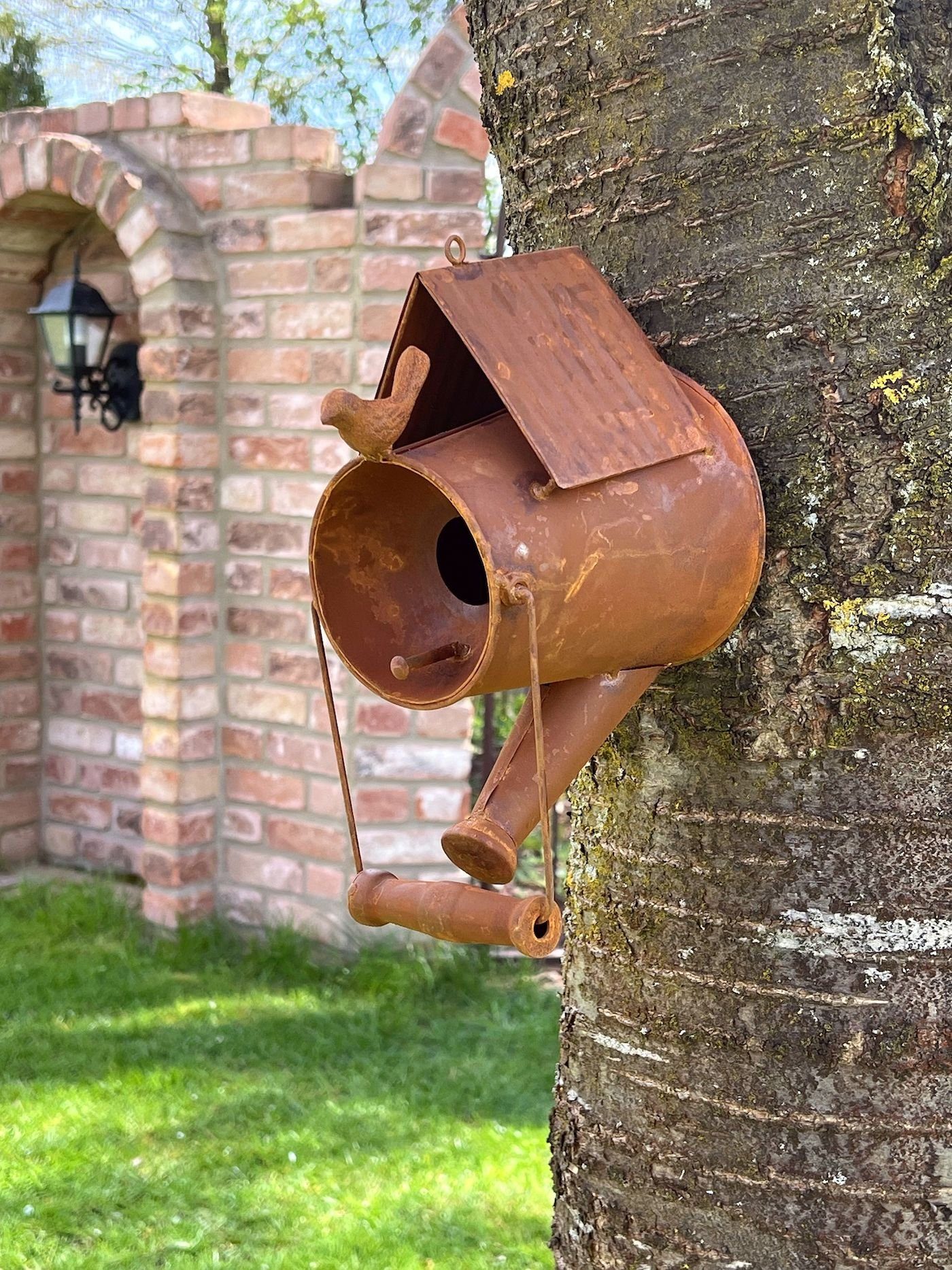 Deko DanDiBo Wetterfest Vogelhaus Edelrost zum Rost Gießkanne Vogelhaus Aufhängen