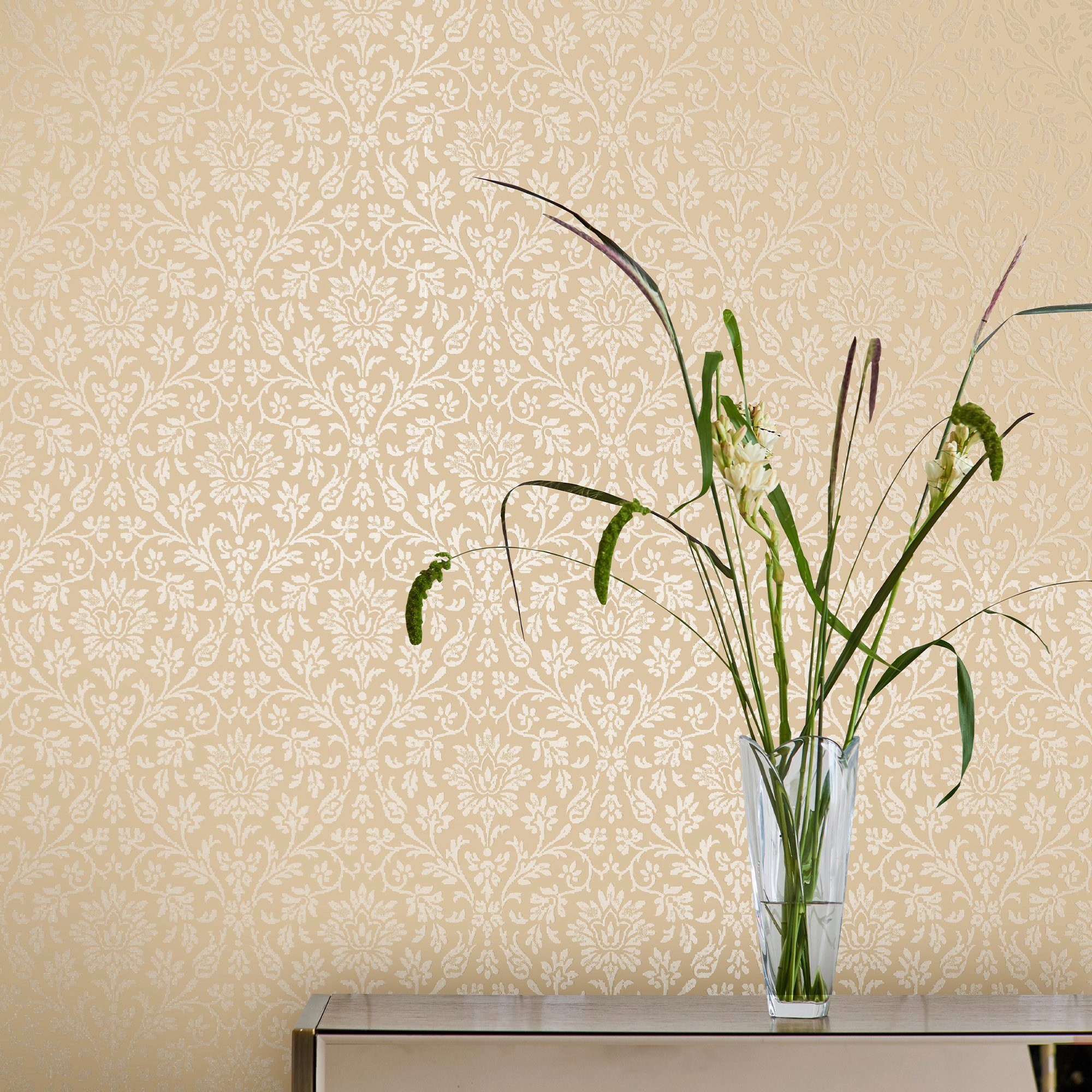 LAURA ASHLEY Vliestapete Annecy natur, glatt, botanisch, FSC® zertifiziert, mit lebhaftem Druck, 10 Meter Länge