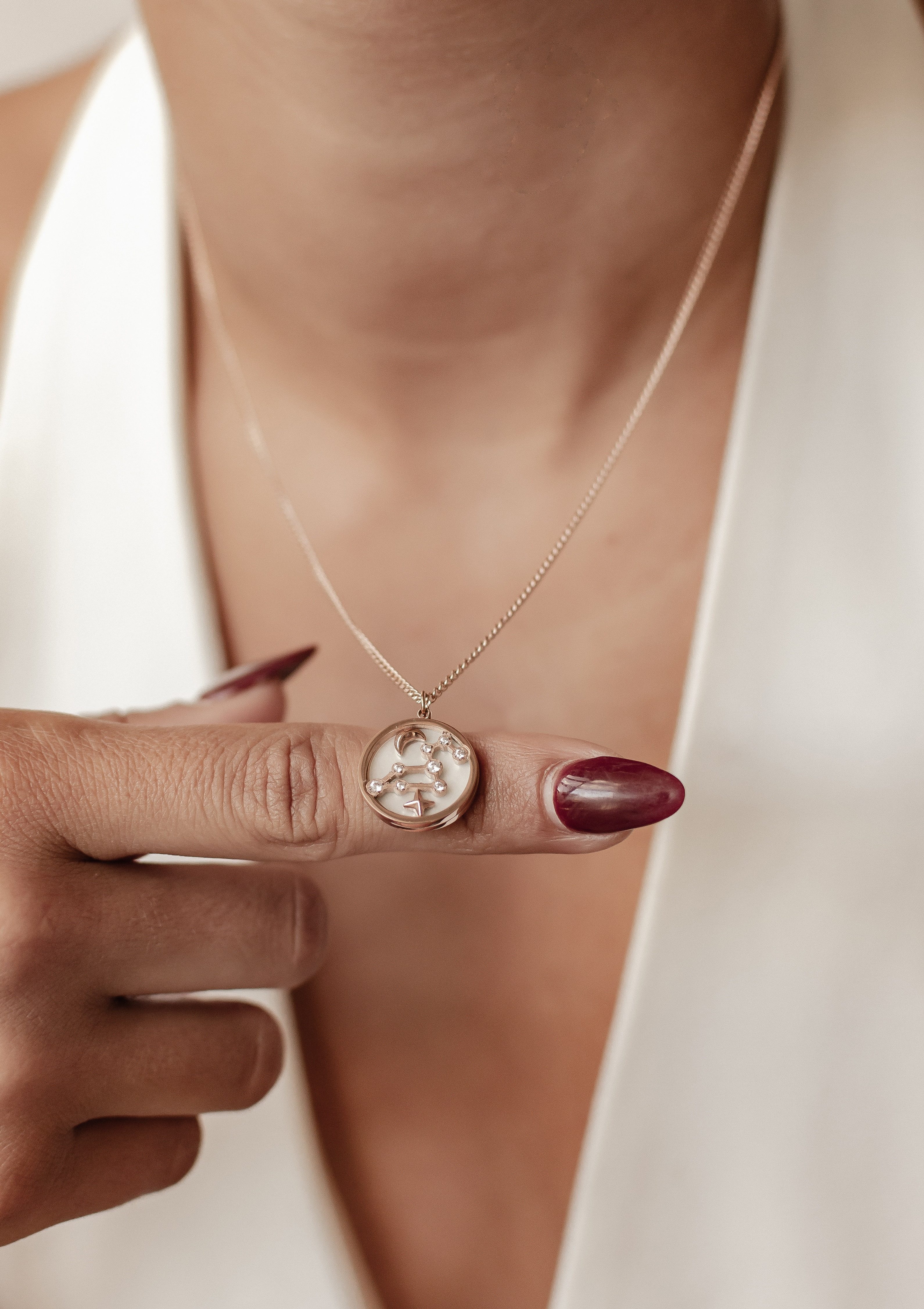 Hey Happiness Kette mit Anhänger Sternzeichen, Astro Plättchen, Horoskop Kette Sternbild mit Tierkreis Zeichen, wasserfest