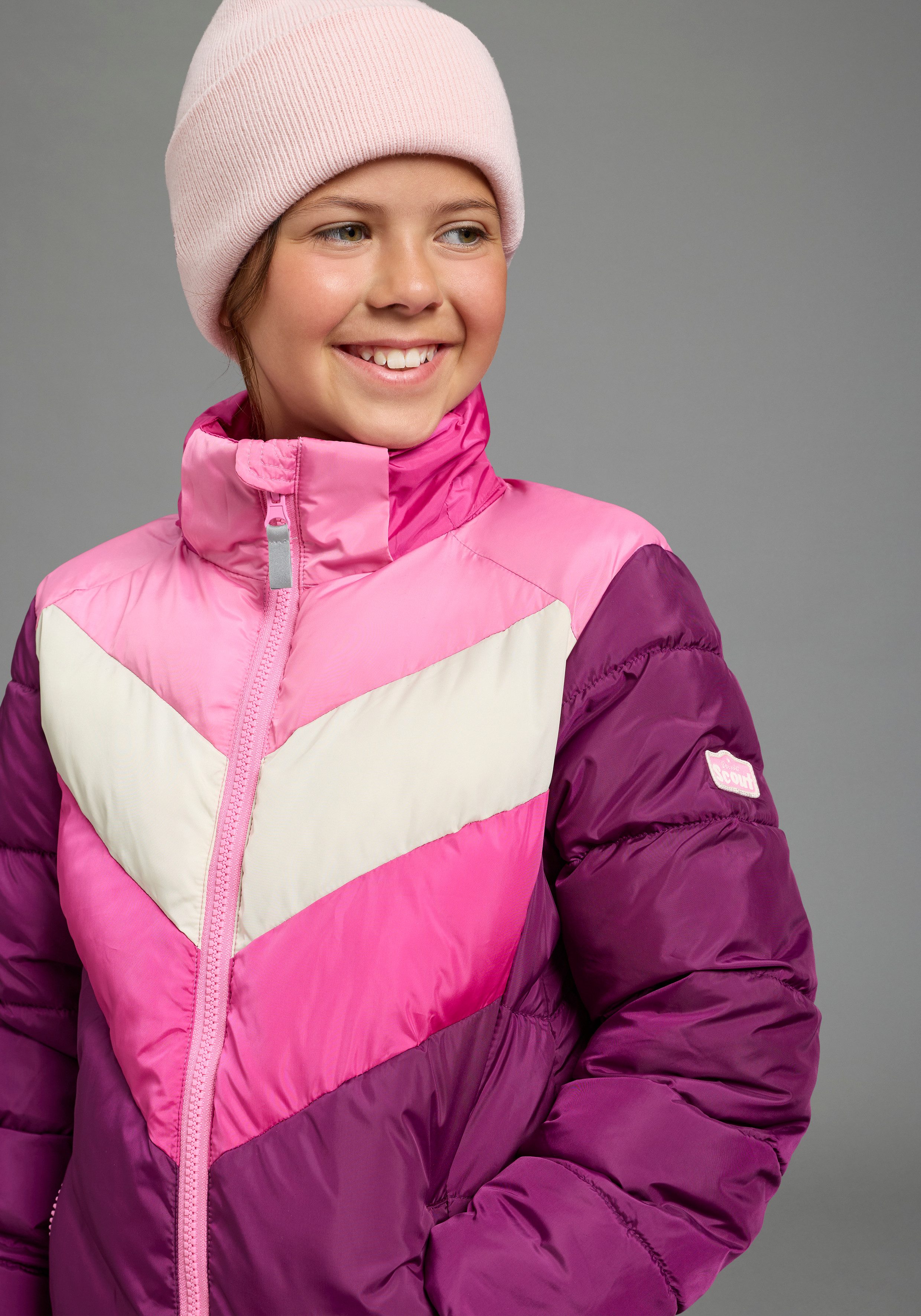Scout Winterjacke Gesteppte Jacke, Colorblocking - NEU von SCOUT mit abnehmbarer Kapuze, mit Fleecefutter, wasser- und windabweisend. € 69,99, (€ 69,99 pro 1 Stk).