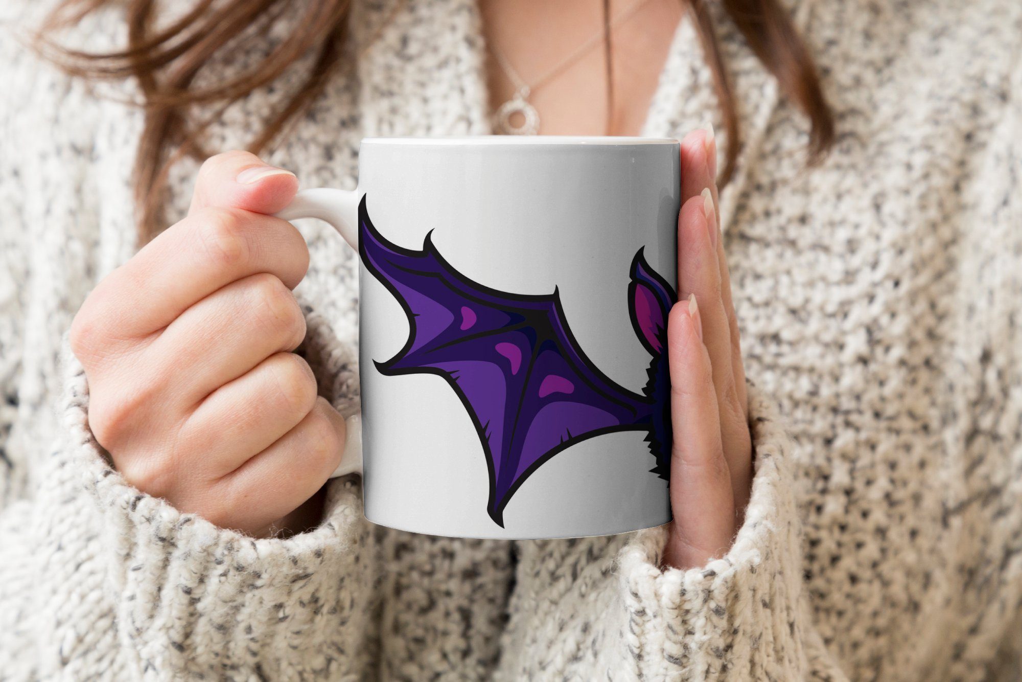 einer Fledermaus Teetasse, Keramik, vor Illustration lila Geschenk MuchoWow Kaffeetassen, weißen einem Teetasse, Hintergrund, Becher, Tasse