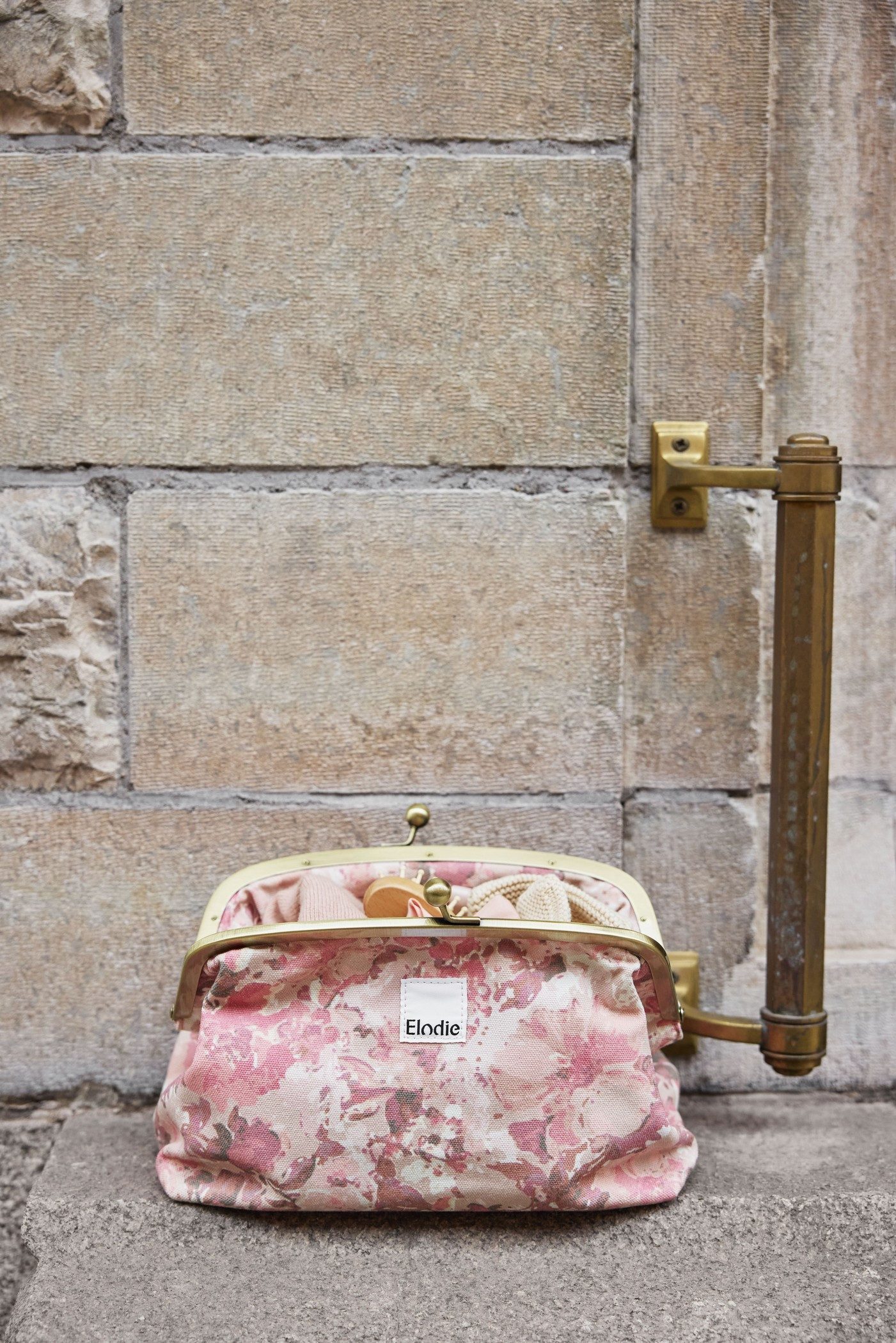 Elodie Kulturbeutel Elodie Details - Kulturbeutel Zip&Go - River Rose - 16x14x24 cm (Maße: 13 x 16 x 22,5 cm) – Bild 3 von 3