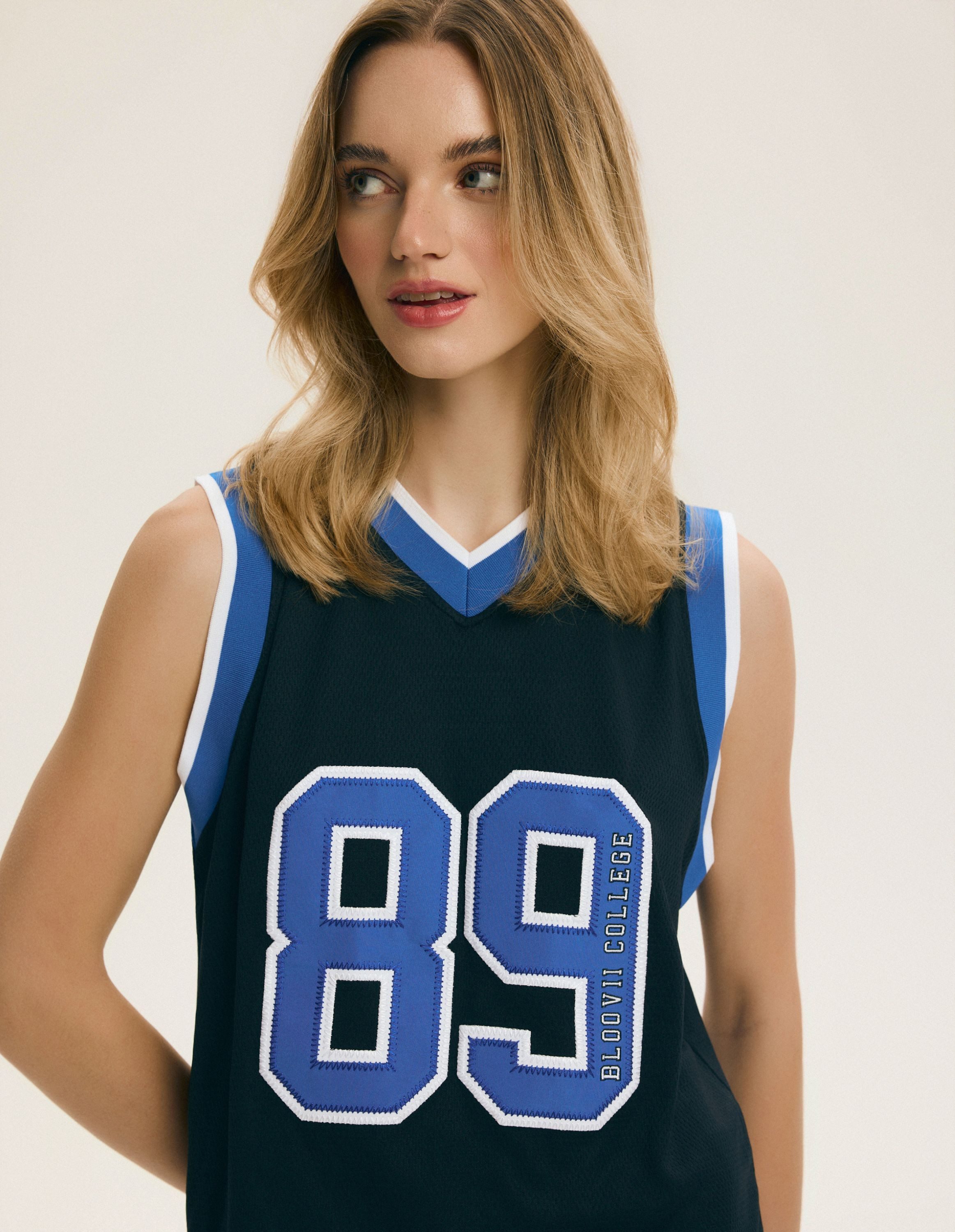 ESOTIQ Tanktop Oversize-Basketballtop mit V-Ausschnitt und College-Print, Kane