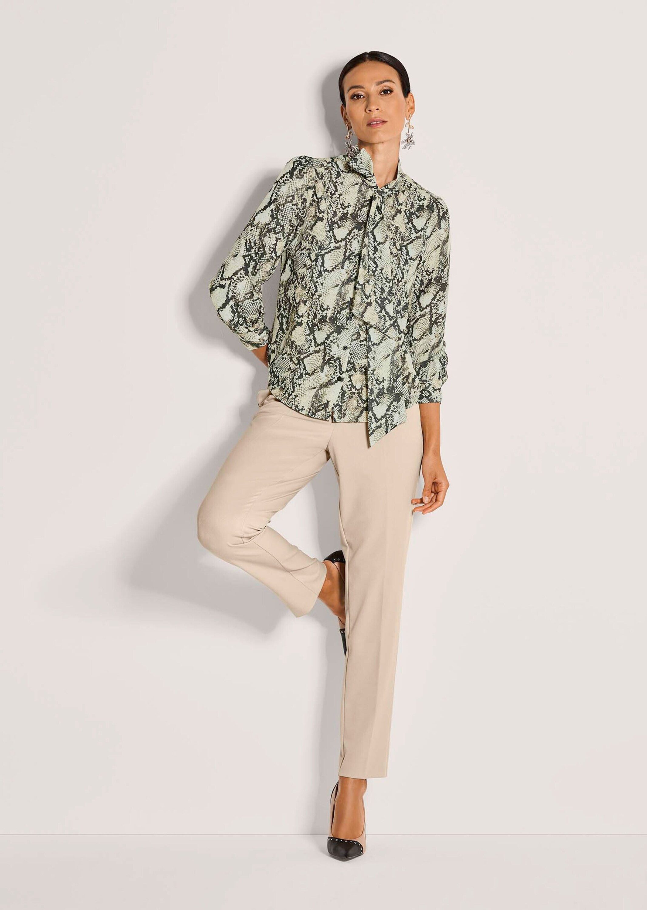 MADELEINE Langarmbluse Elegante Bluse mit Animal-Print Fließende Silhouette günstig online kaufen