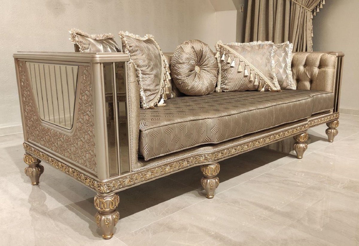 Casa Padrino Sofa Casa Padrino Luxus Barock Sofa Gold / Grau / Gold - Prunkvolles Wohnzimmer Sofa - Barockstil Wohnzimmer Möbel - Luxus Möbel im Barockstil - Barock Einrichtung - Edel & Prunkvoll