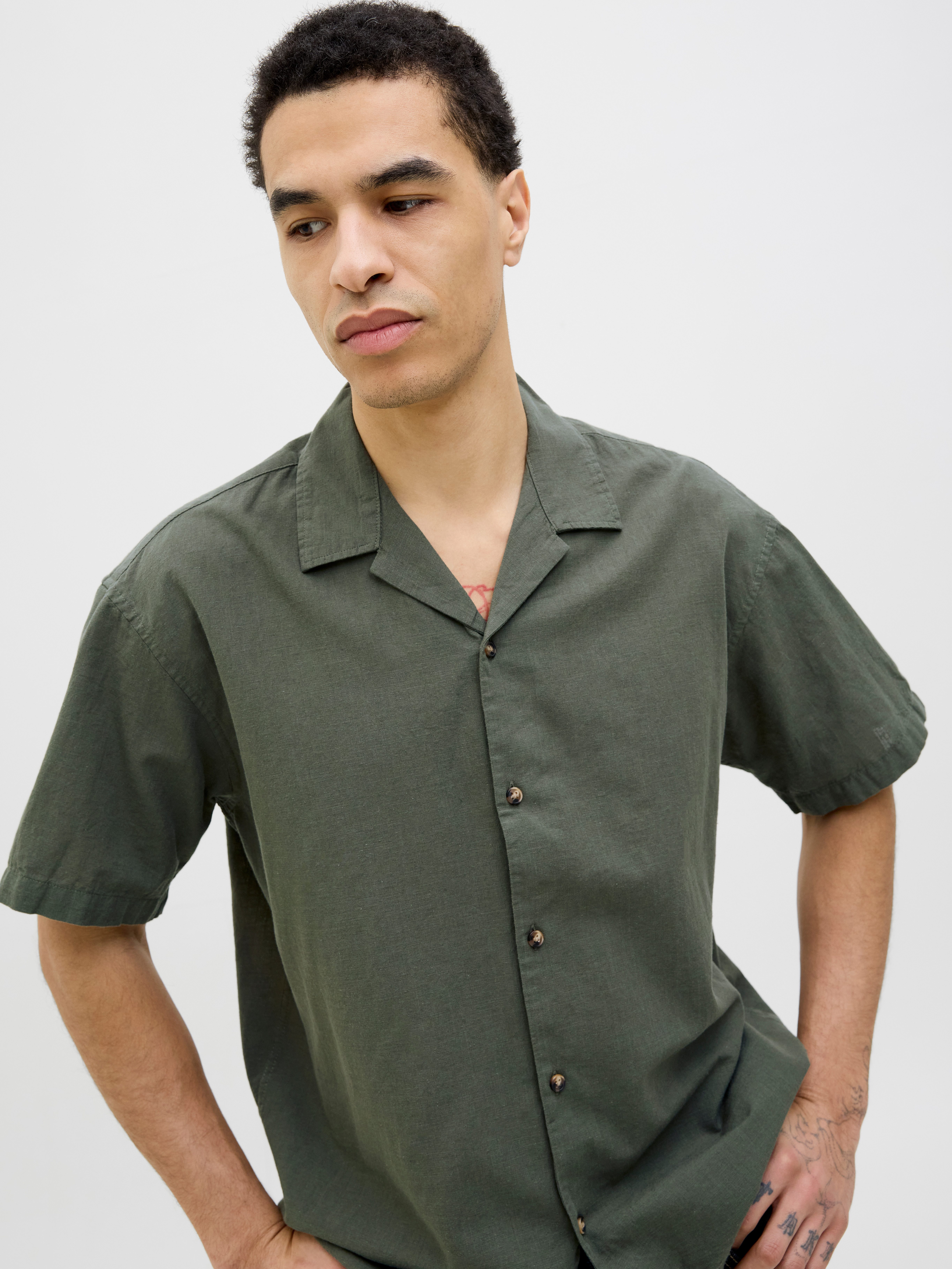 Jack & Jones Kurzarmhemd JJESUMMER RESORT günstig online kaufen