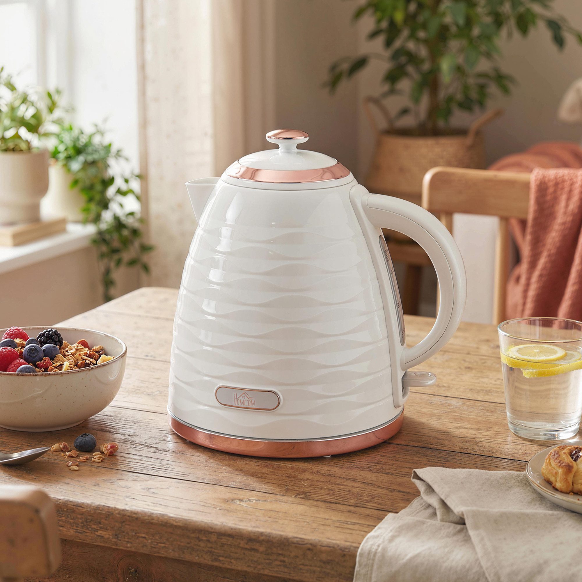 HOMCOM Wasserkocher Schnellkochfunktion, BPA-frei, Wasserkocher, 360° Drehbasis, 1.7 l, 2200 W, Kalkfilter, automatische Abschaltung, Trockenlaufschutz