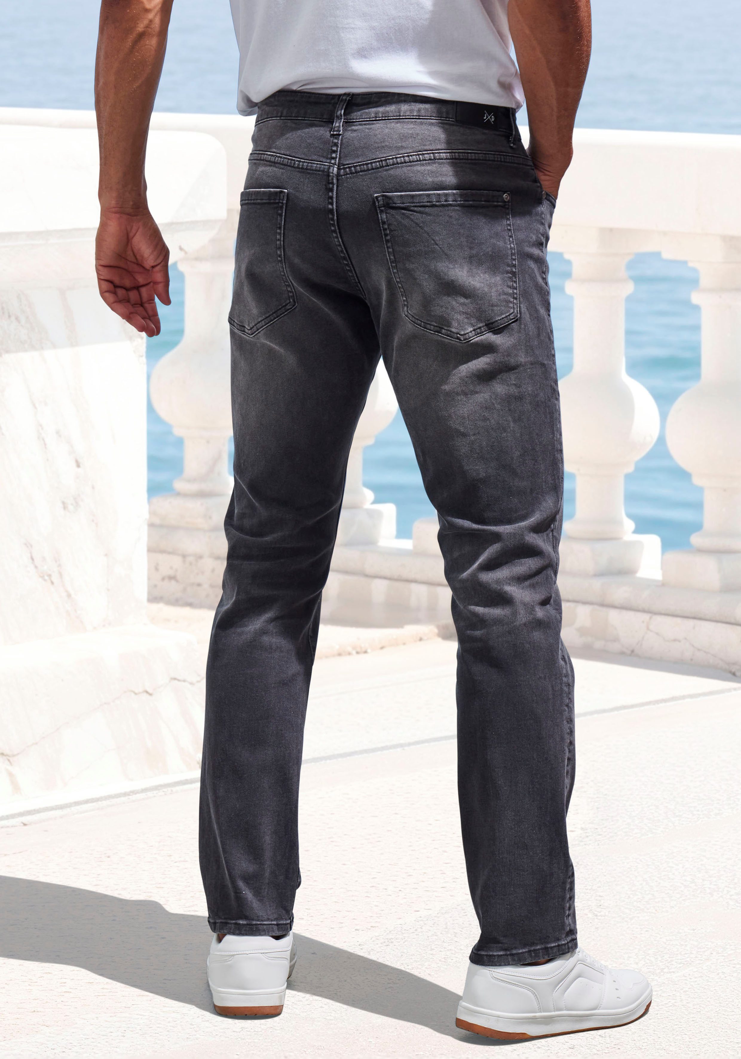 John Devin 5-Pocket-Jeans Straight-fit Jeans aus elastischer Denim-Qualität