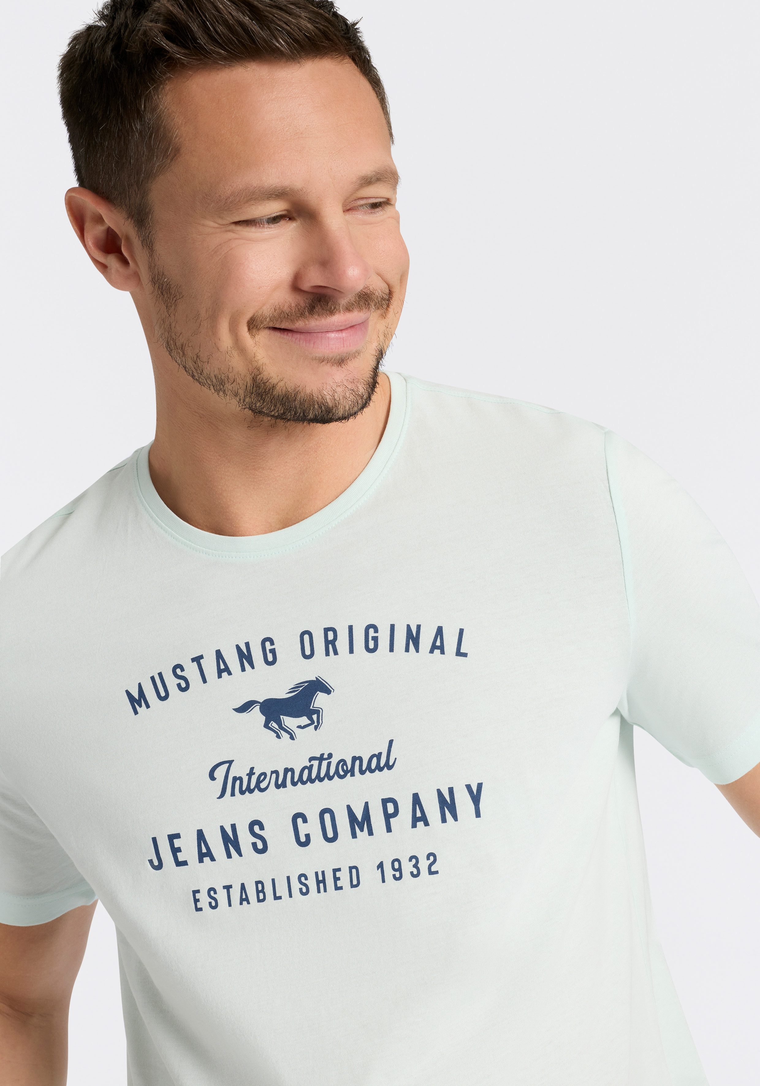 MUSTANG Rundhalsshirt Alex Logoprint uni normale Passform, Kurzarm-Design
