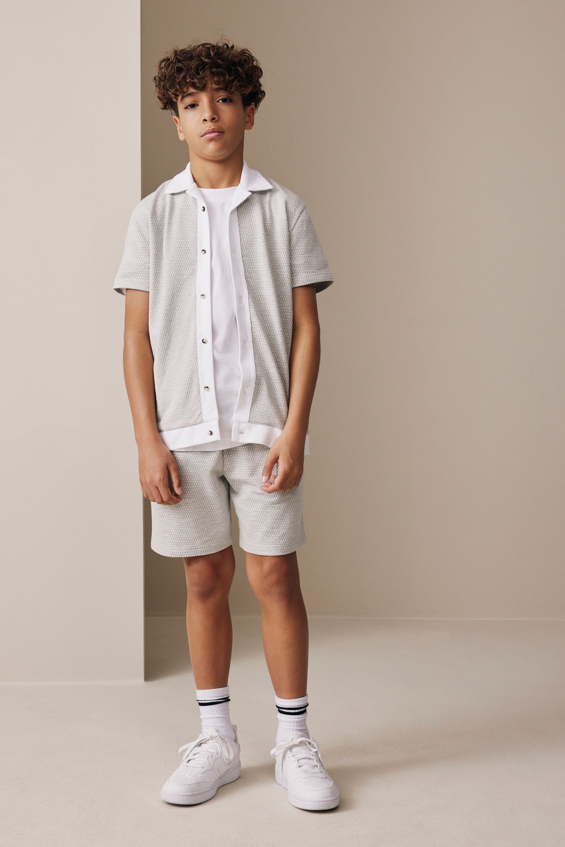 Next Shirt & Shorts Durchgeknöpftes Hemd mit Revers und Shorts im Set (2-tlg)