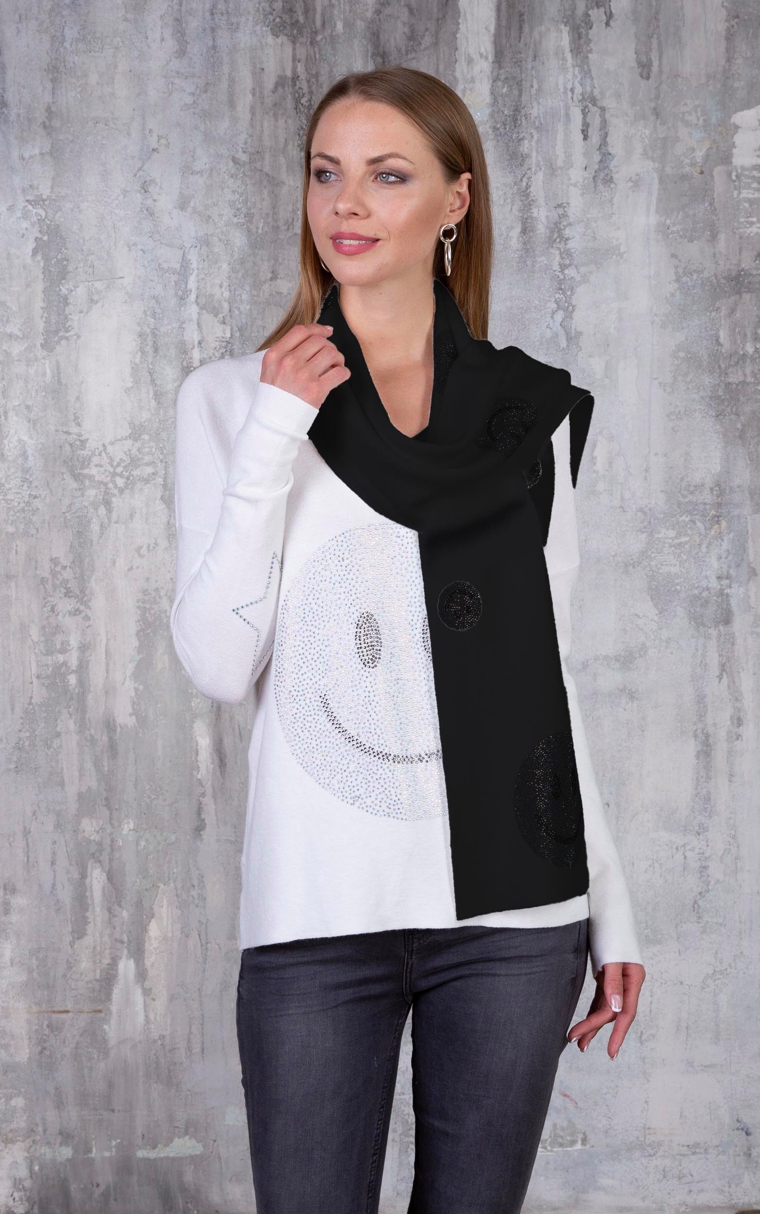 Passioni Strickschal mit Smiley-Motiven aus Strasssteinen