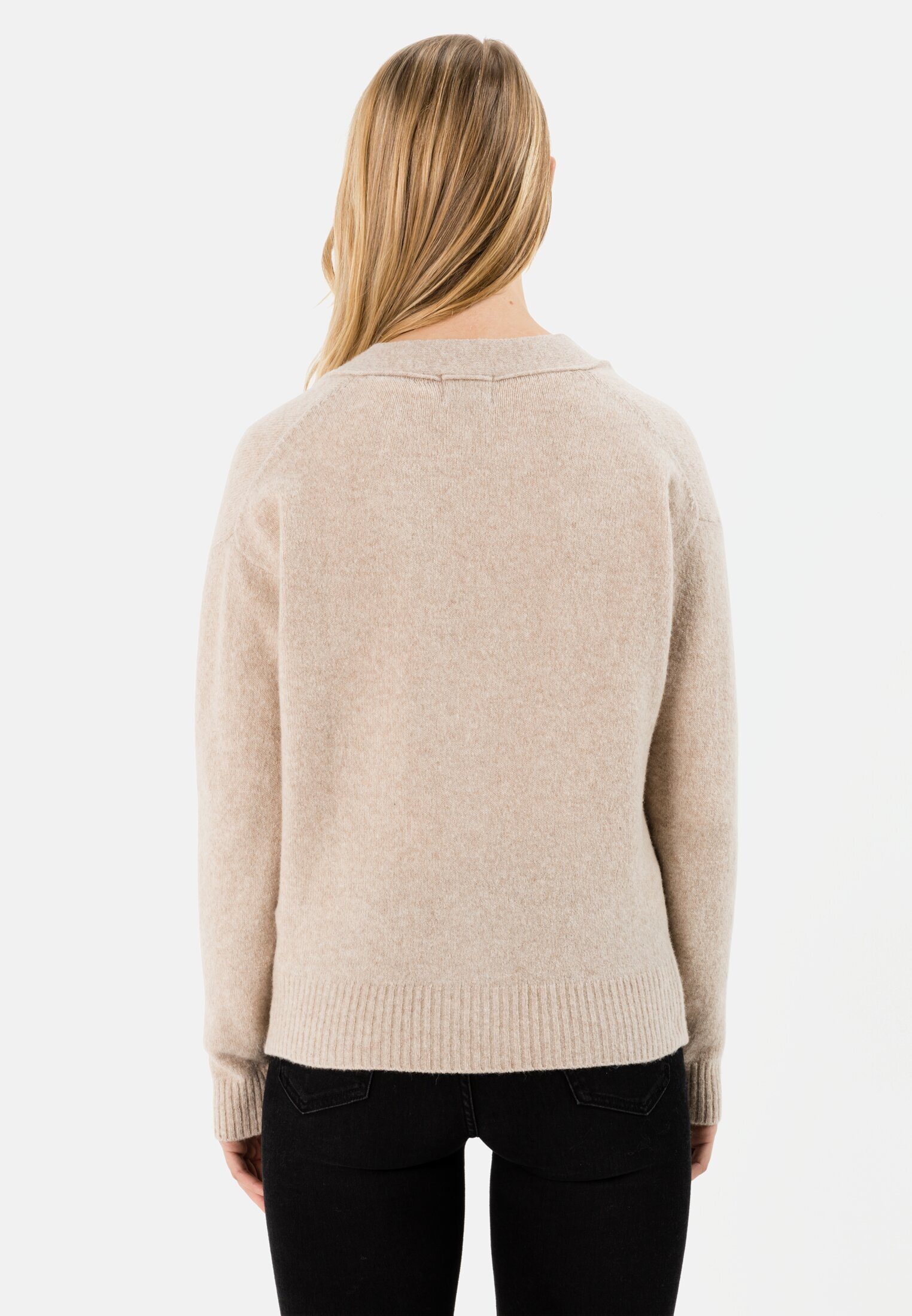 camel active Cardigan aus recyceltem Wollmix Markenlabel