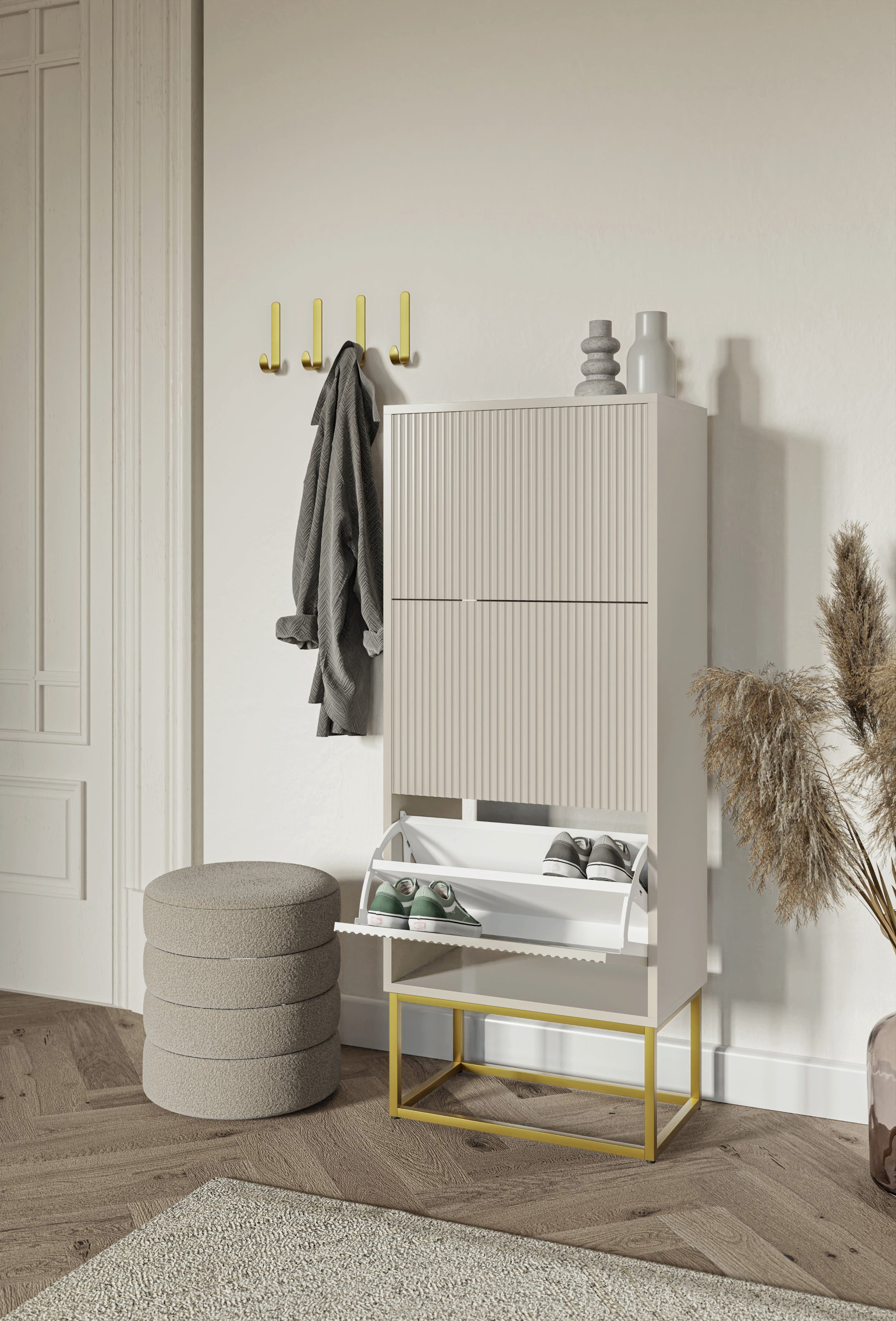 Selsey Schuhschrank VELDIO 3 Klappen mit geriffelten Fronten, goldenes Metallgestell, 50 cm – Bild 3 von 5