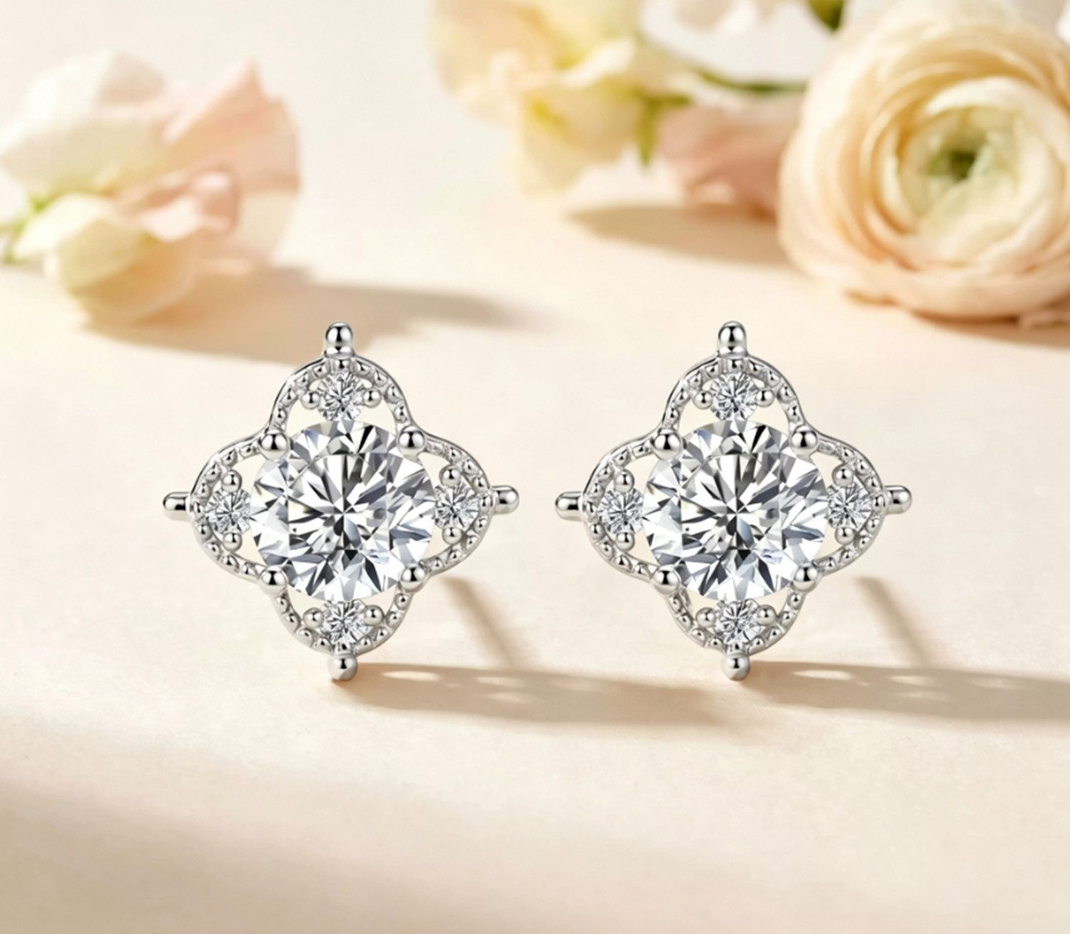 Jumpeak Paar Ohrstecker Vierblättriges Kleeblatt Labor-Diamant Ohrringe, 14K Gold, Glücksgeschenk für Jahrestag, Valentinstag & Geburtstag
