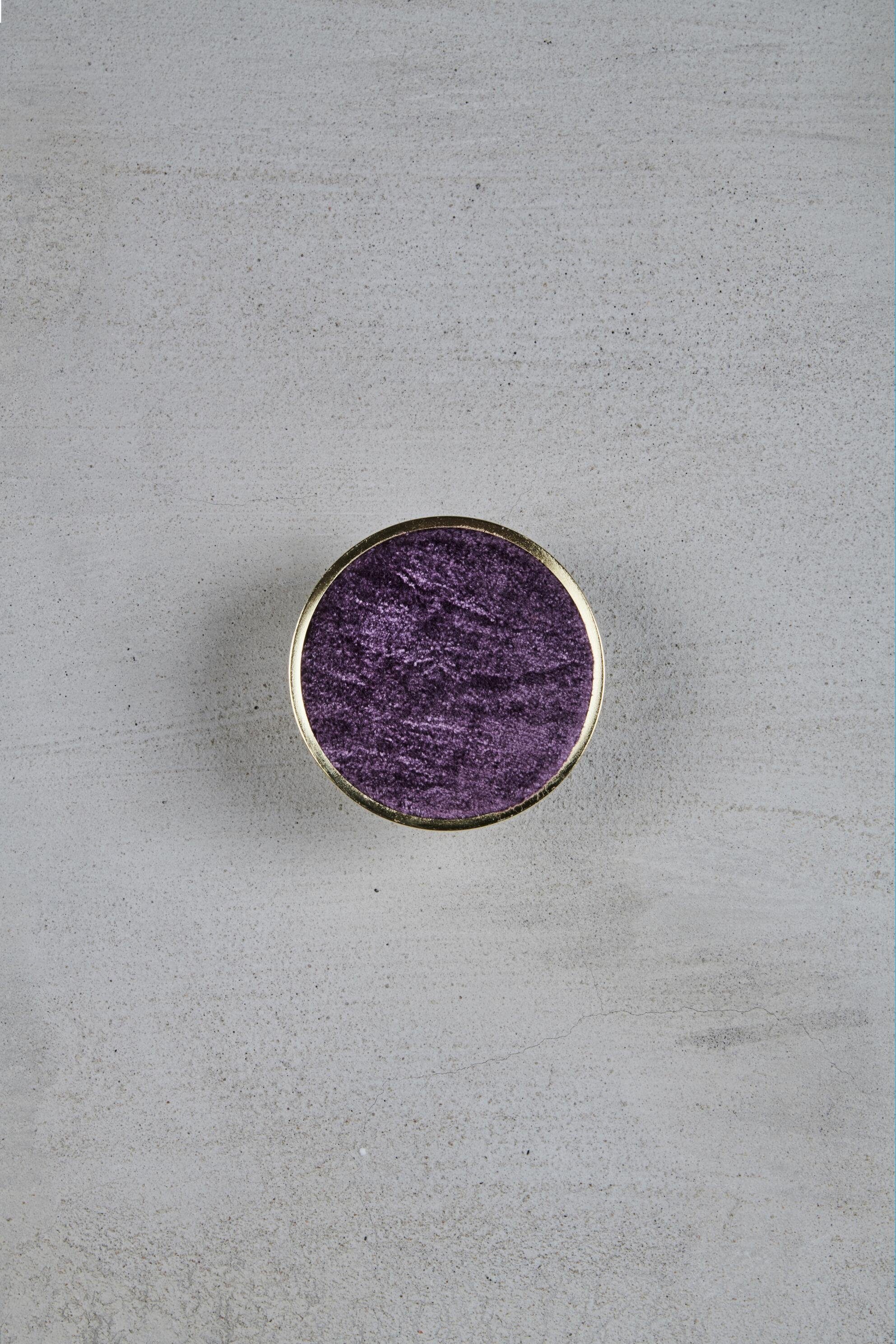 Lalibra, Purple cm) mit Wandhaken in (8,5 Garderobenhaken (1-St), Fig carla&marge goldfarbener Lila Samtbezug